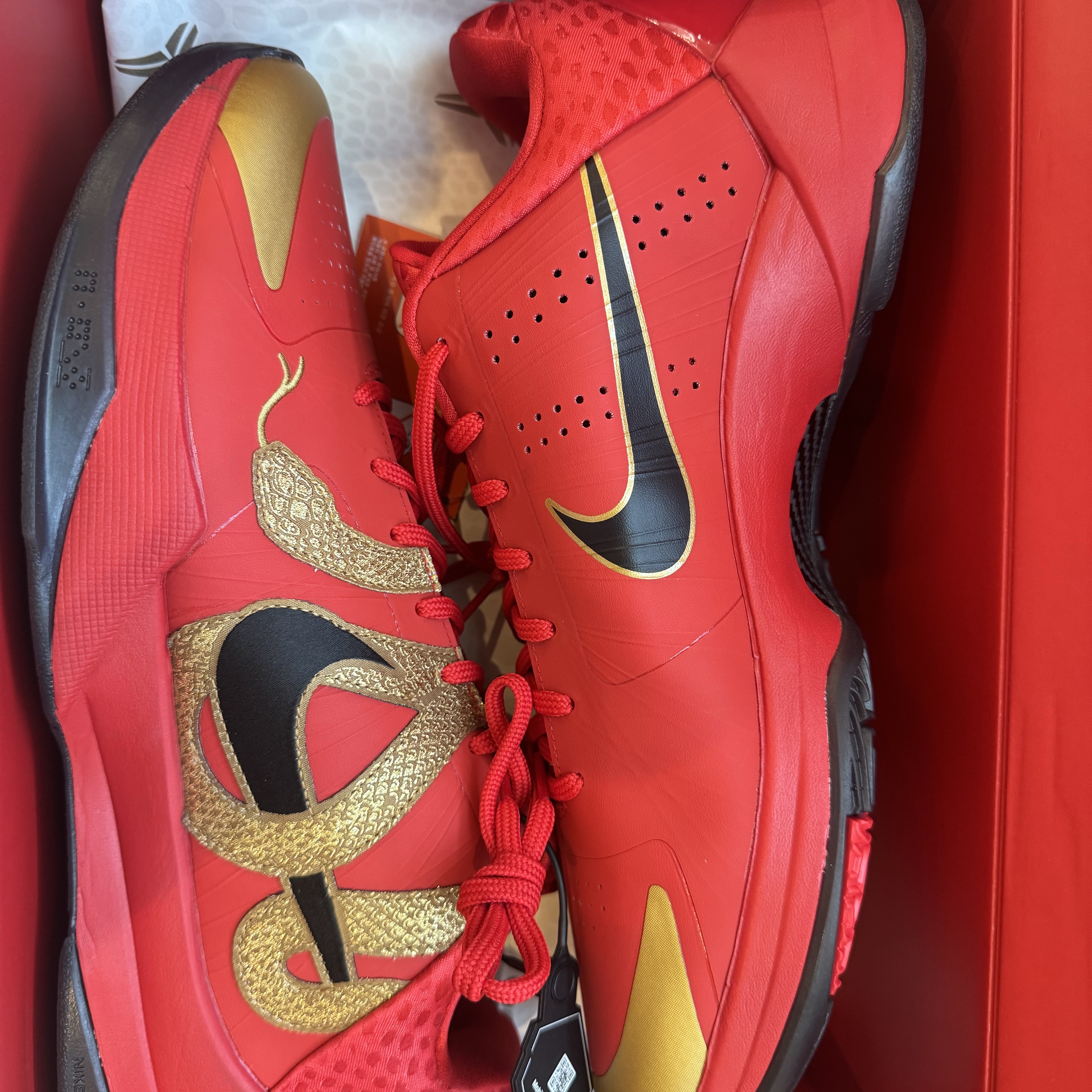 Nike Kobe 5 Protro Year of the Mamba University Red 착용 스타일