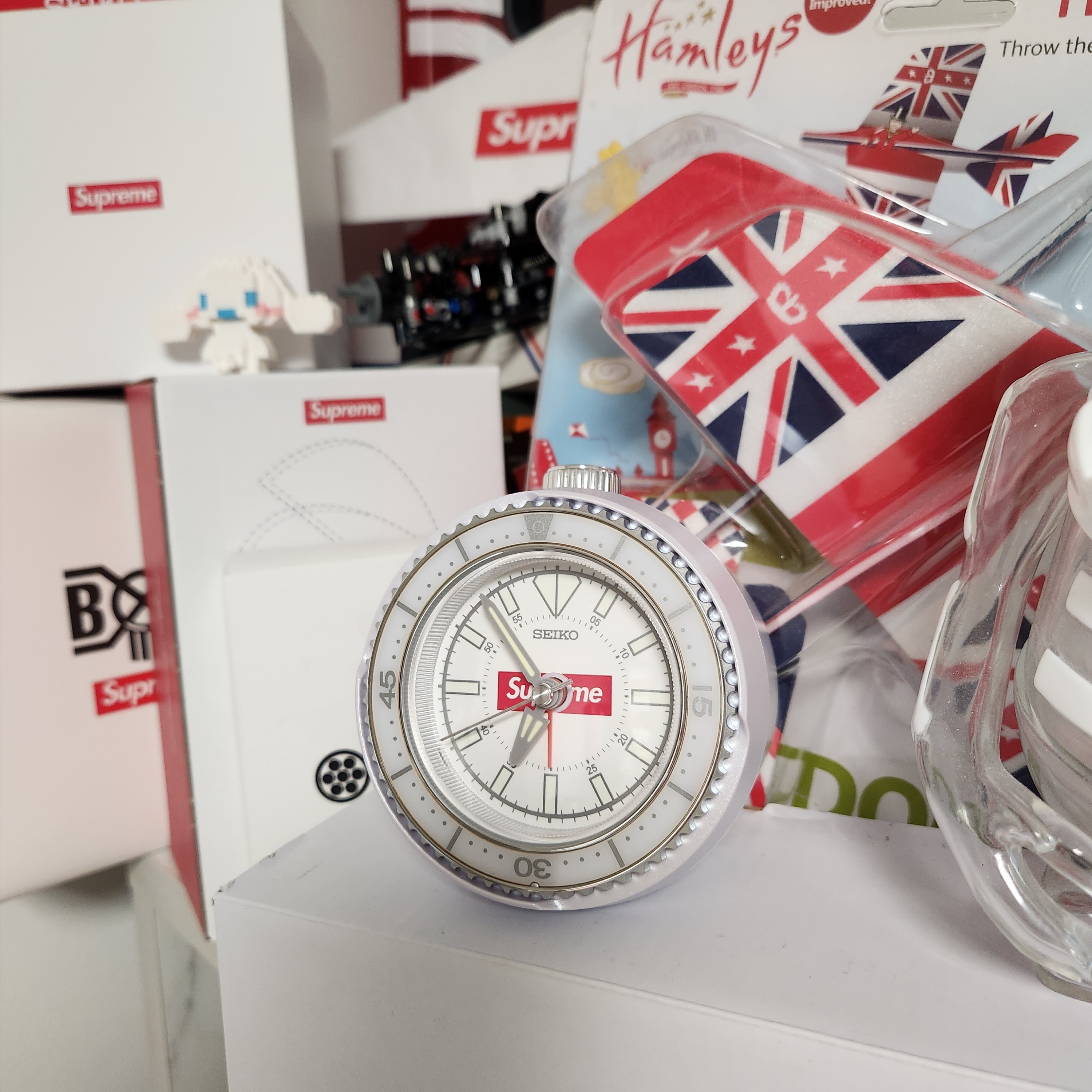 슈프림 x 세이코 마이 알람 클락 화이트 - 25SS | Supreme | KREAM