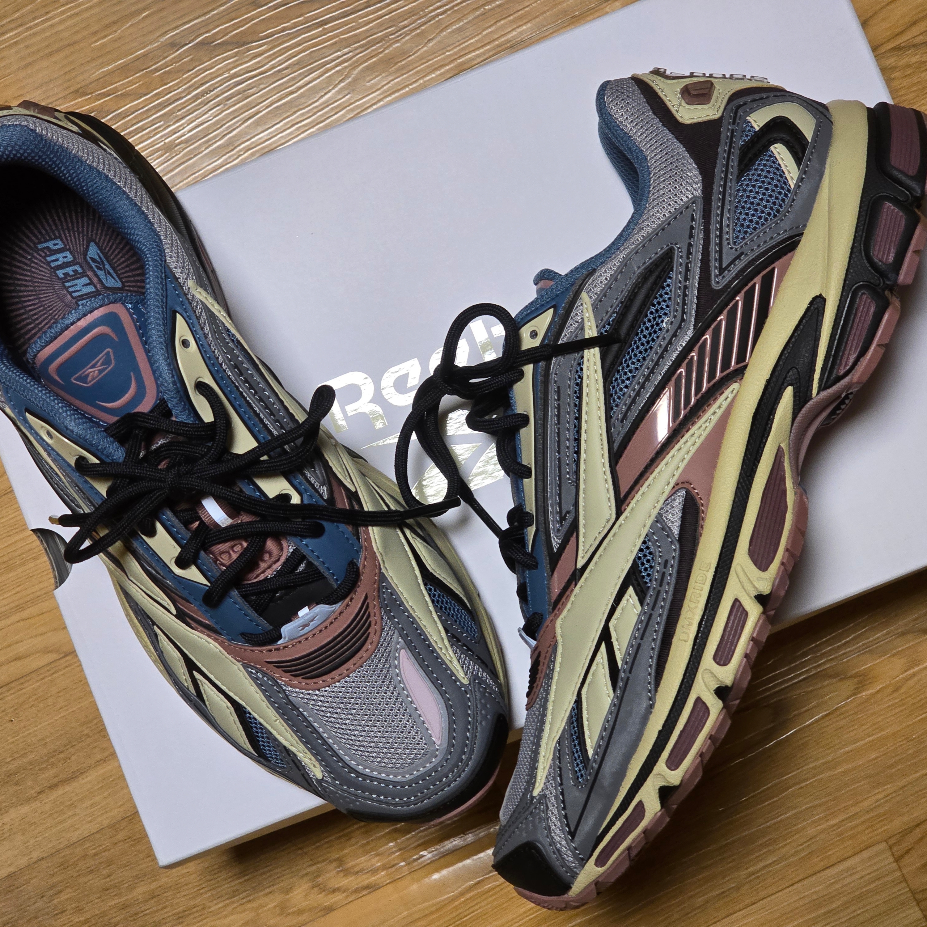 Reebok Premier Road Ultra Soft Pink 착용 스타일