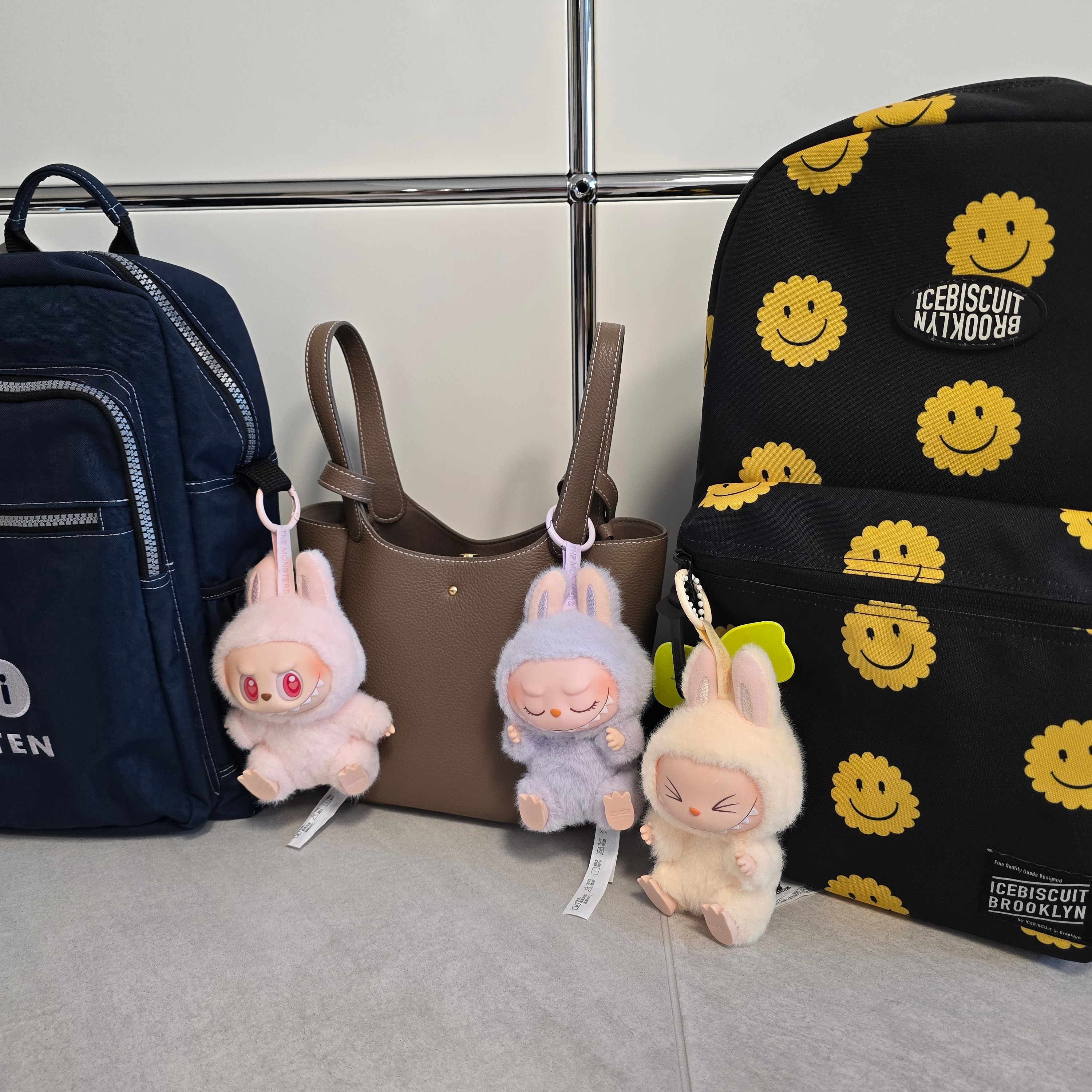 Pop Mart Labubu Let's Play Together Doll Series Sealed Case (6 Blind Boxes) 착용 스타일 - 2