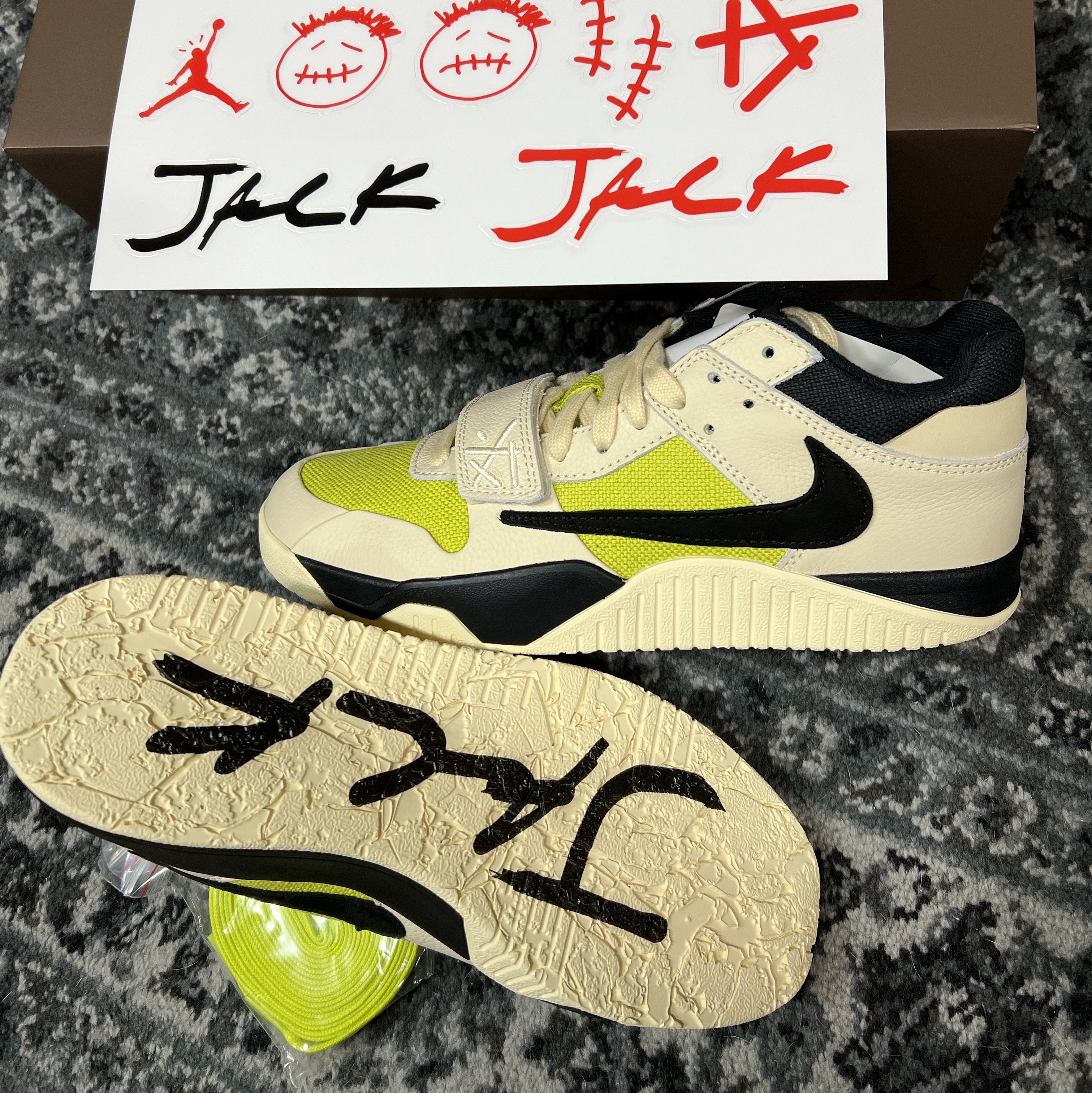 Jordan x Travis Scott Jumpman Jack TR Bright Cactus 착용 스타일