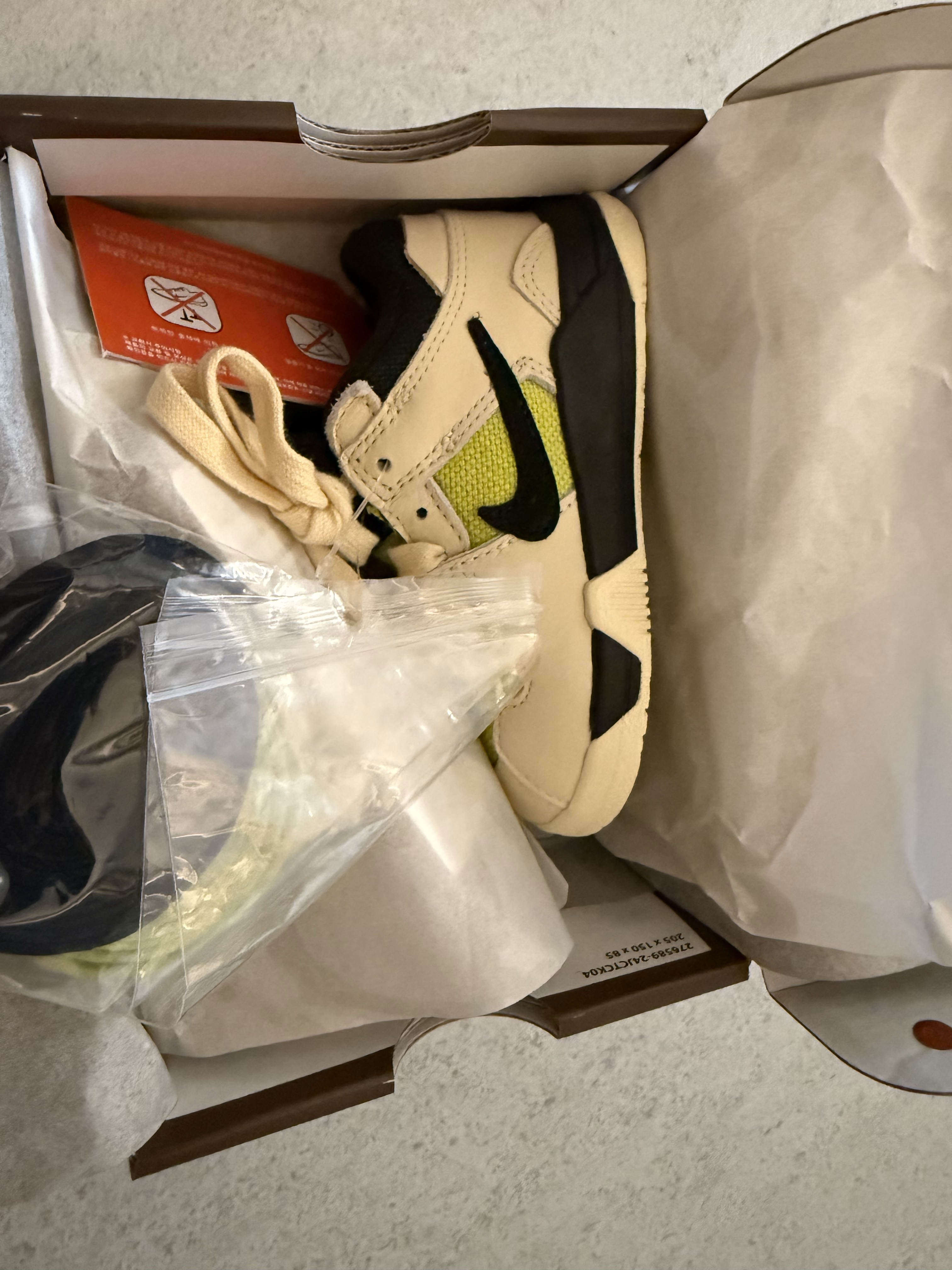 (TD) Jordan x Travis Scott Jumpman Jack TR Bright Cactus 착용 스타일 - 5