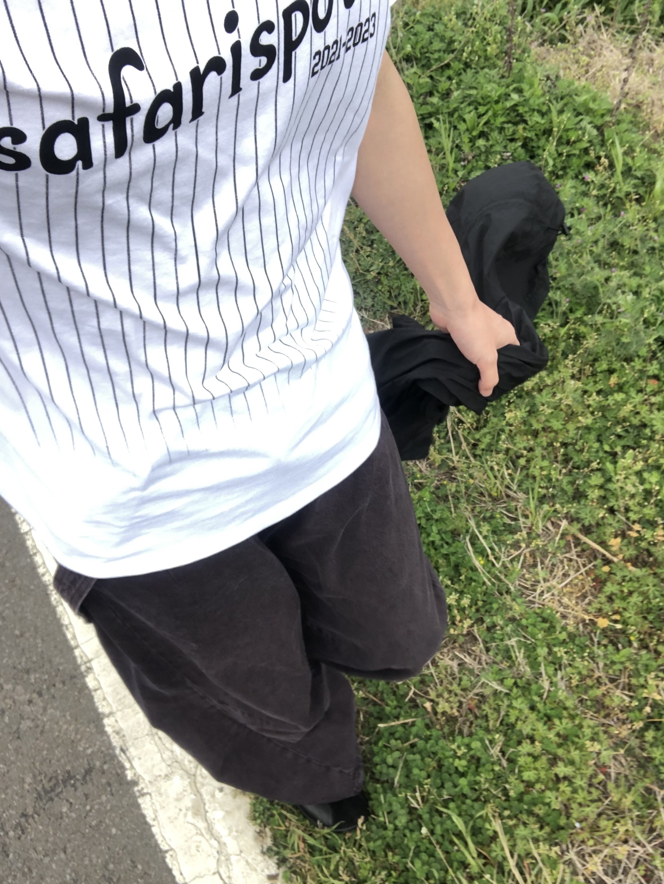Safarispot Safarispots Magazine Tee White 착용 스타일 - 1