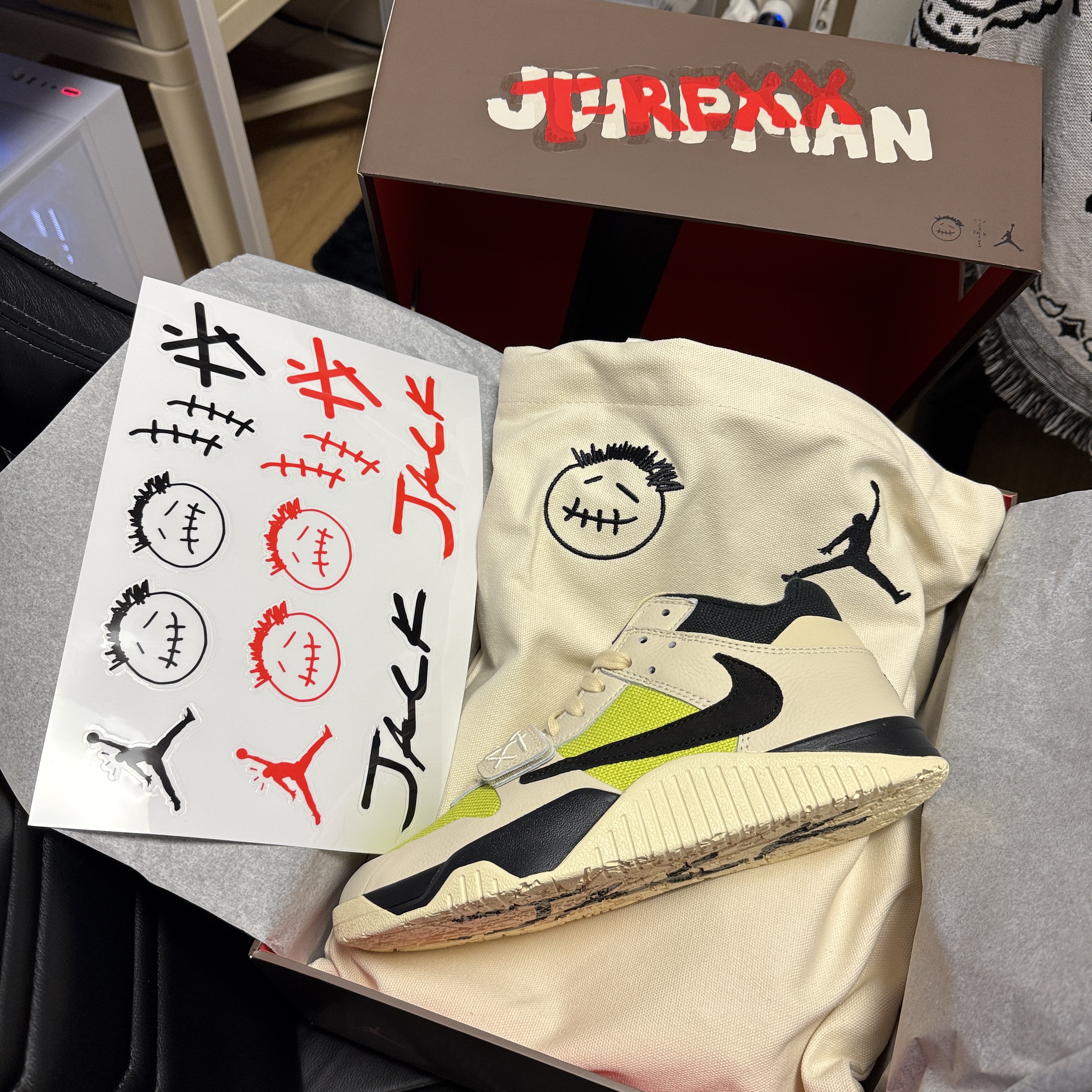 Jordan x Travis Scott Jumpman Jack TR Bright Cactus 착용 스타일