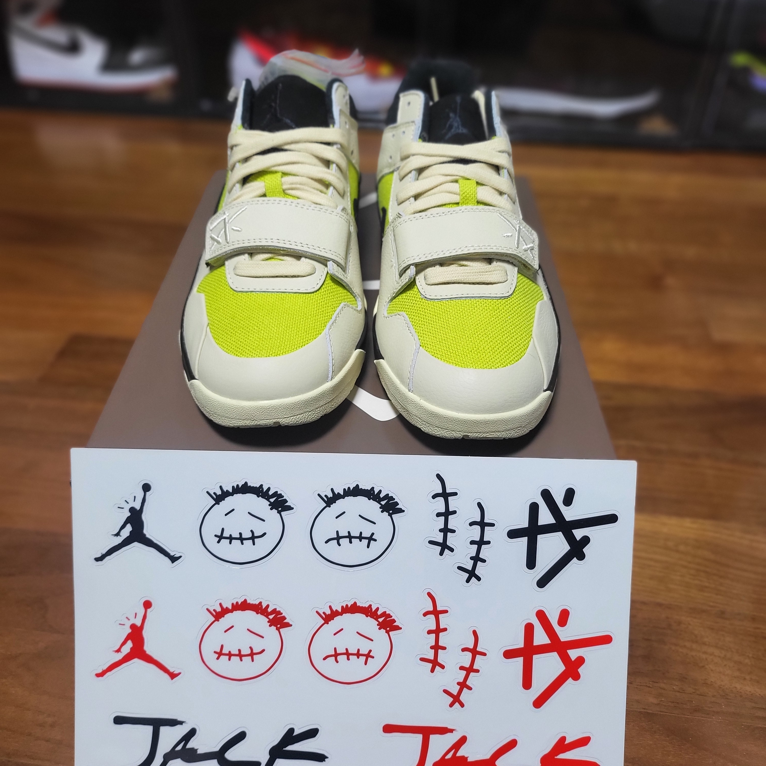 Jordan x Travis Scott Jumpman Jack TR Bright Cactus 착용 스타일 - 2