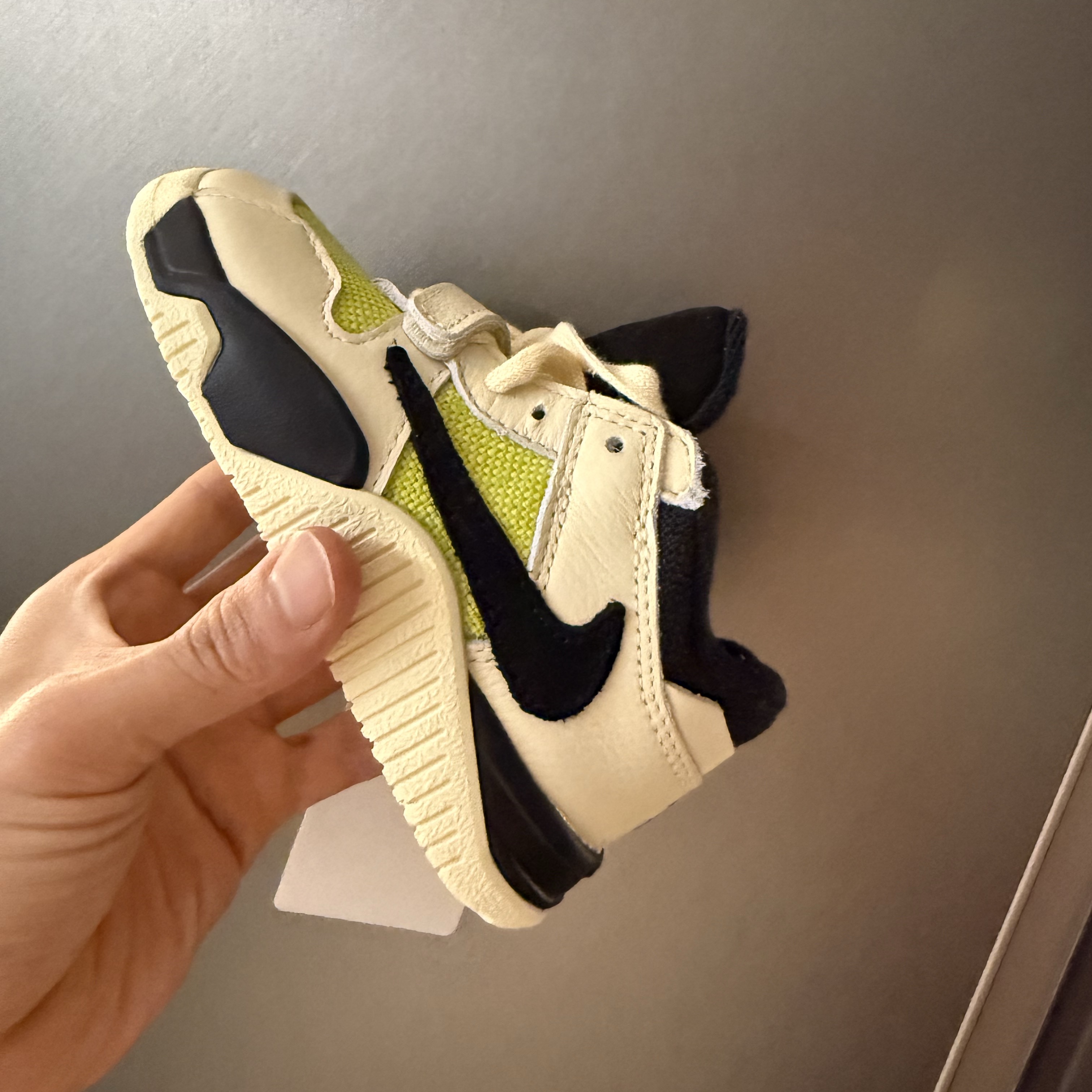 (TD) Jordan x Travis Scott Jumpman Jack TR Bright Cactus 착용 스타일 - 2