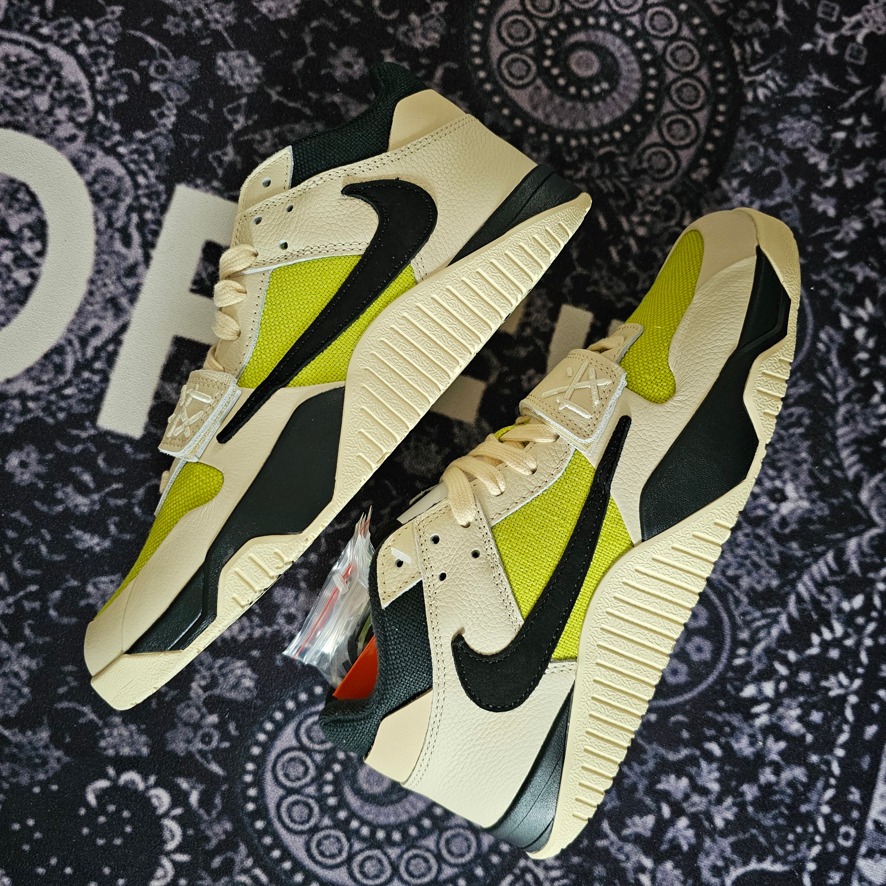 Jordan x Travis Scott Jumpman Jack TR Bright Cactus 착용 스타일 - 1