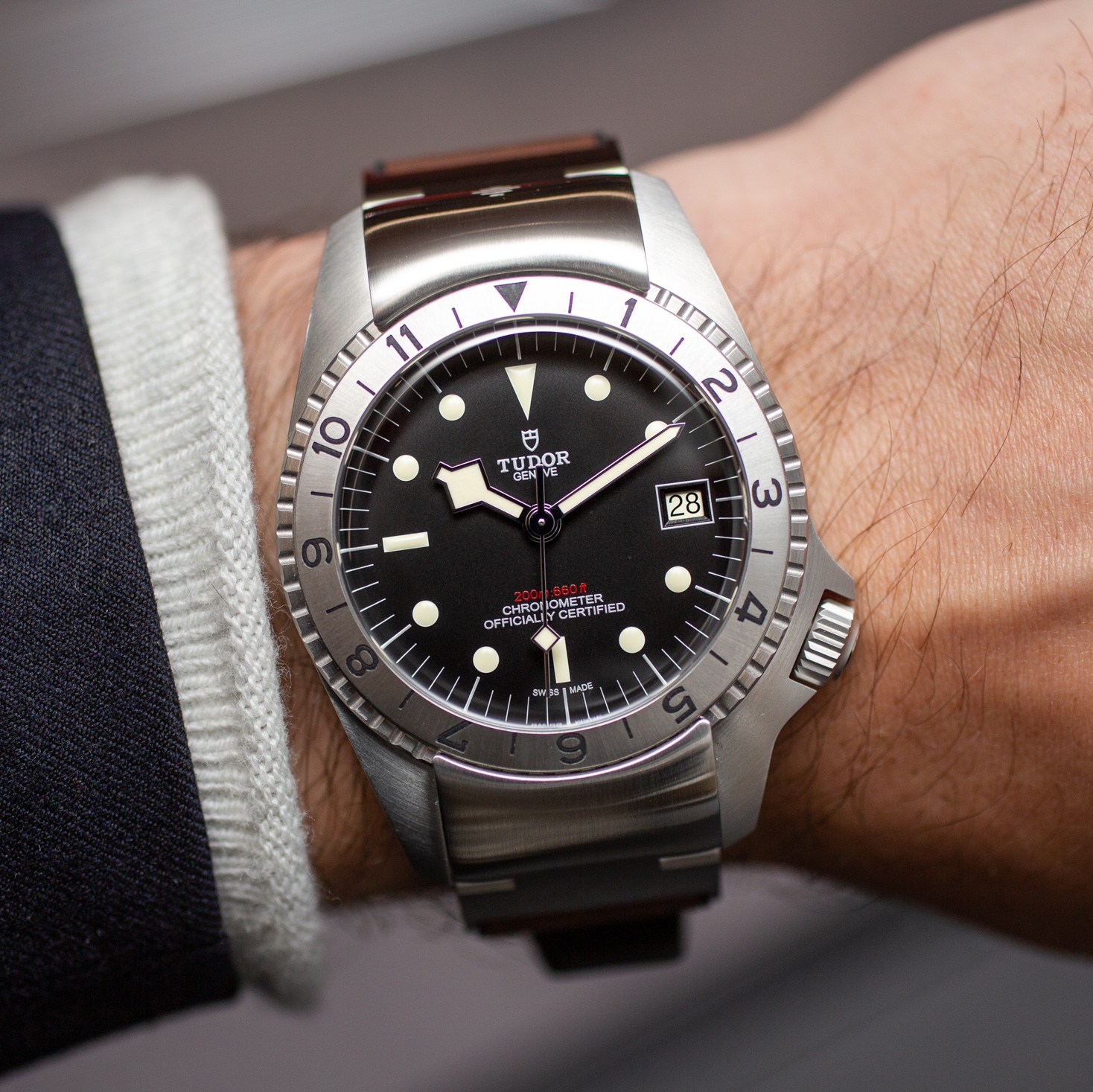 Tudor Black Bay P01 MT5612 Leather Strap Brown 착용 스타일