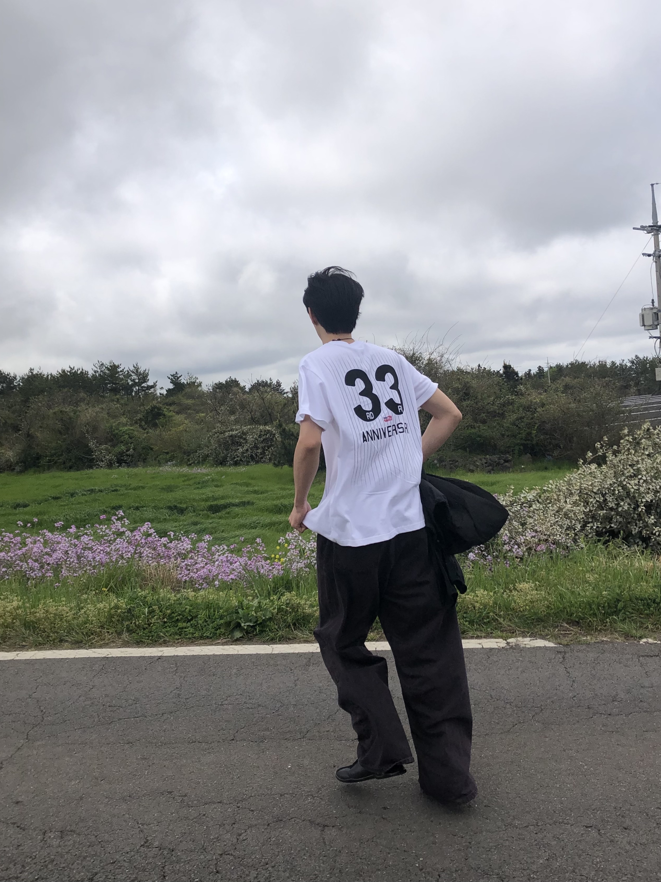 Safarispot Safarispots Magazine Tee White 착용 스타일 - 3