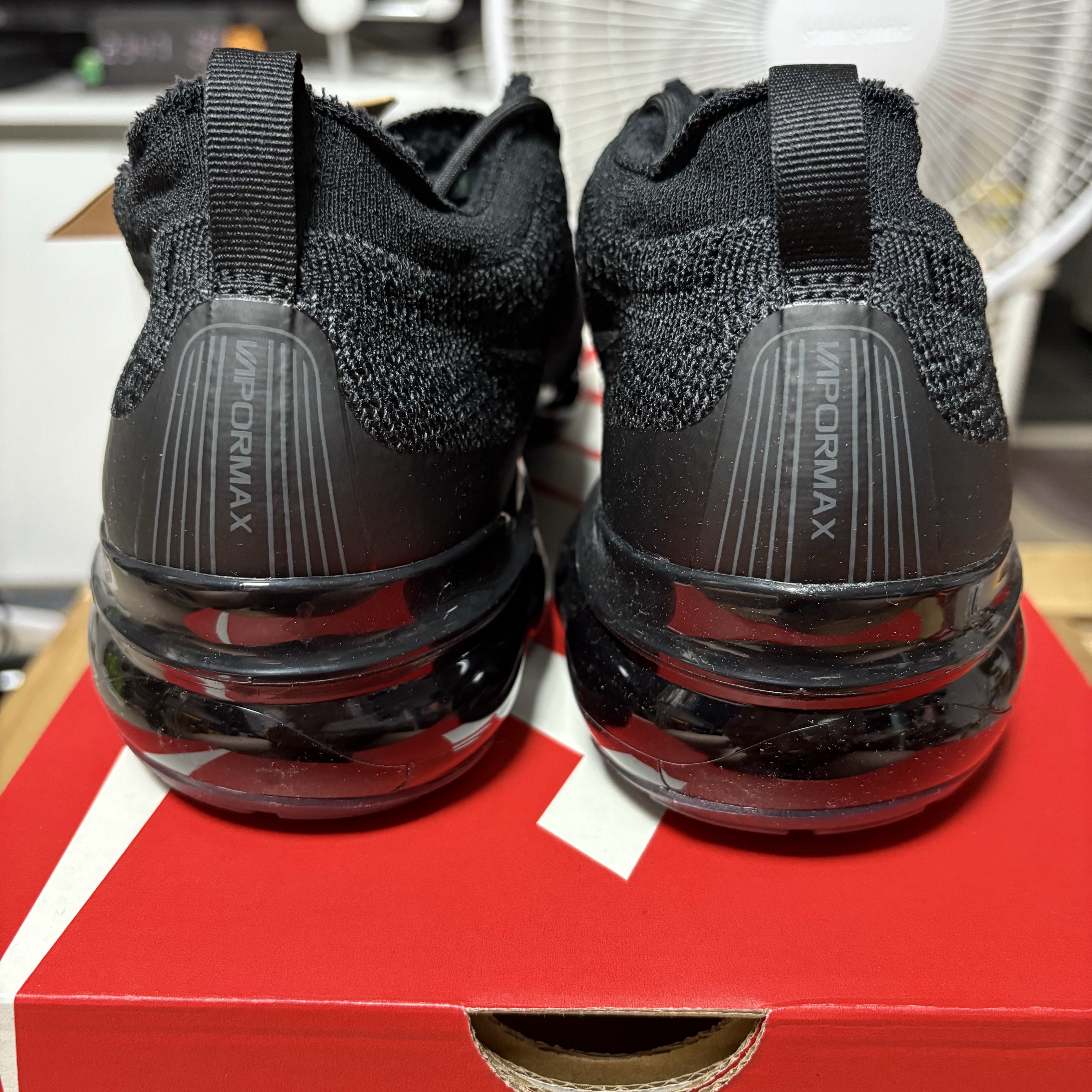 Nike Air VaporMax 2023 Flyknit Triple Black 착용 스타일 - 5