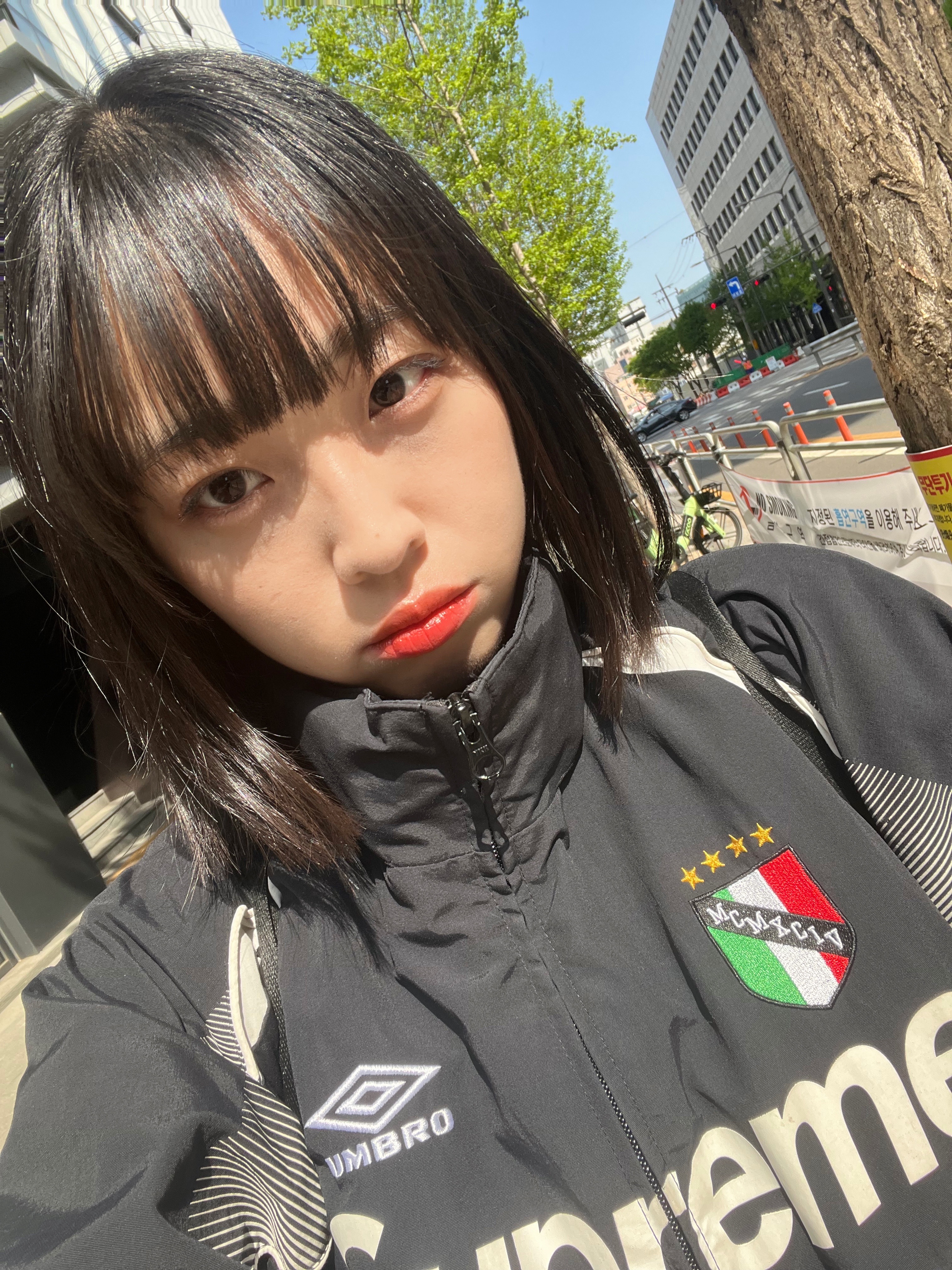 Supreme x Umbro Track Jacket Black - 22SS 착용 스타일 - 2