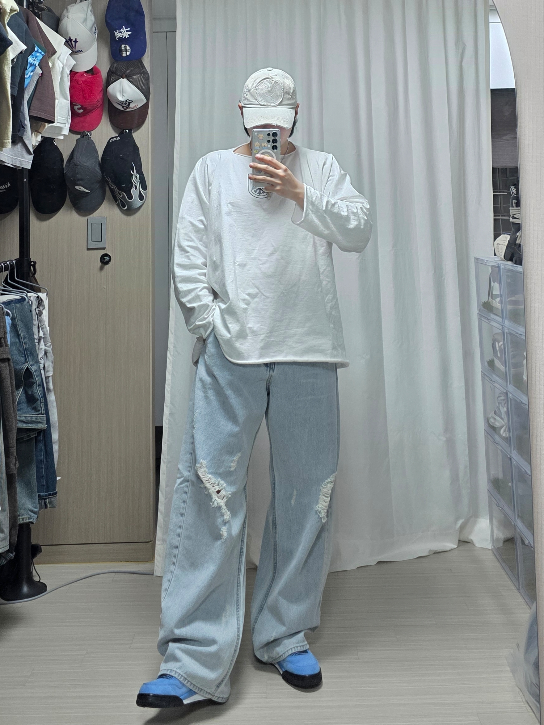 Yeezy Vultures Long Sleeve T-Shirt White, Jordan 4 x Travis Scott Retro Cactus Jack 착용 스타일 - 1