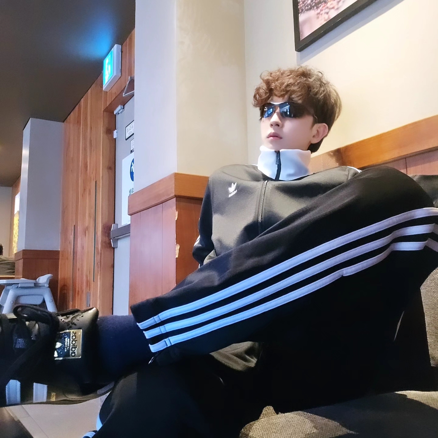 Adidas Adicolor Classics Beckenbauer Track Jacket Black - KR Sizing, Adidas Adicolor Classics Beckenbauer Track Jacket Black - US Sizing 착용 스타일 - 5