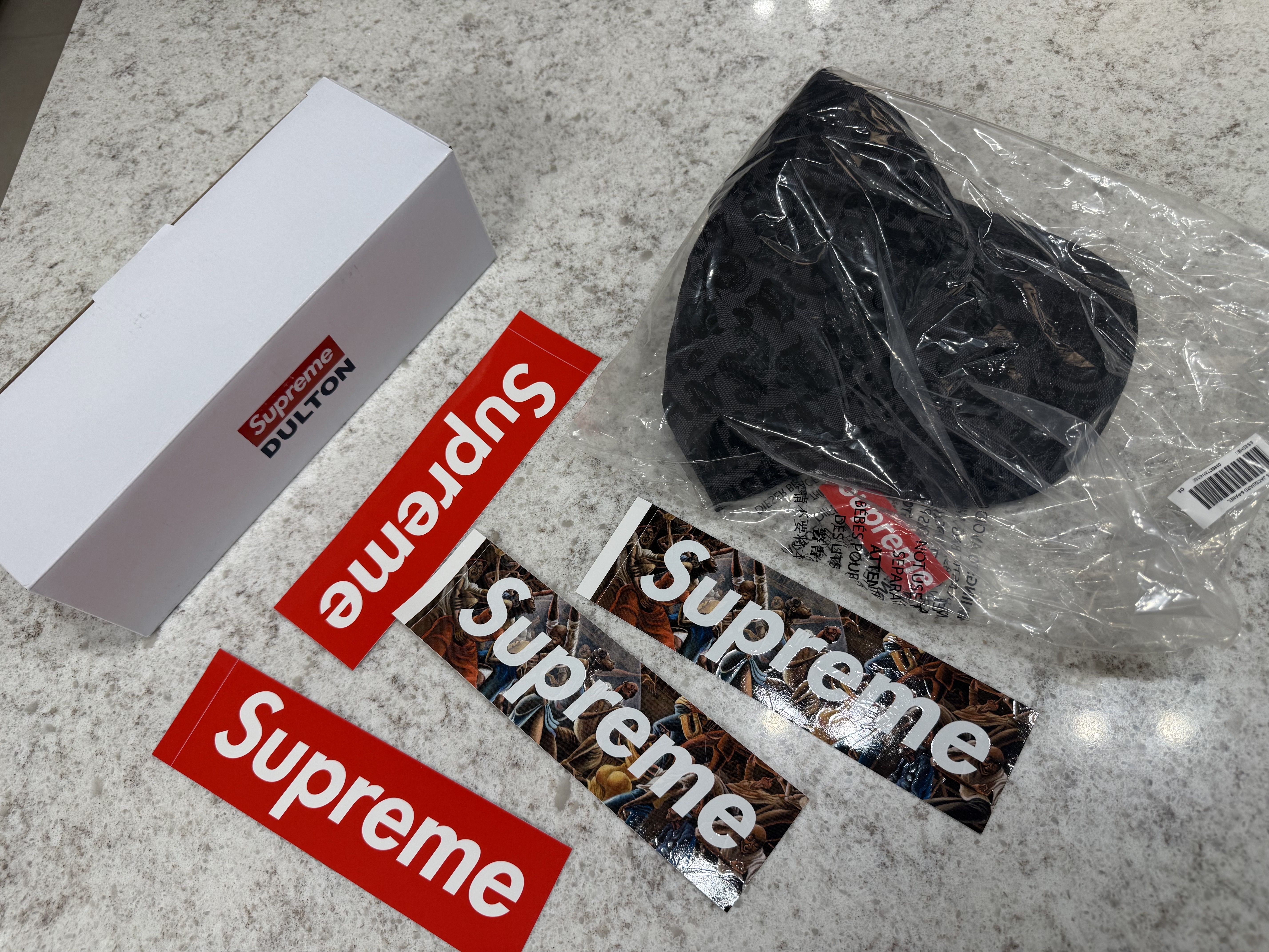 Supreme Cities Jacquard 6-Panel Black - 25SS, Supreme Mini Planters Multicolor (Set of 3) - 25SS 착용 스타일 - 3