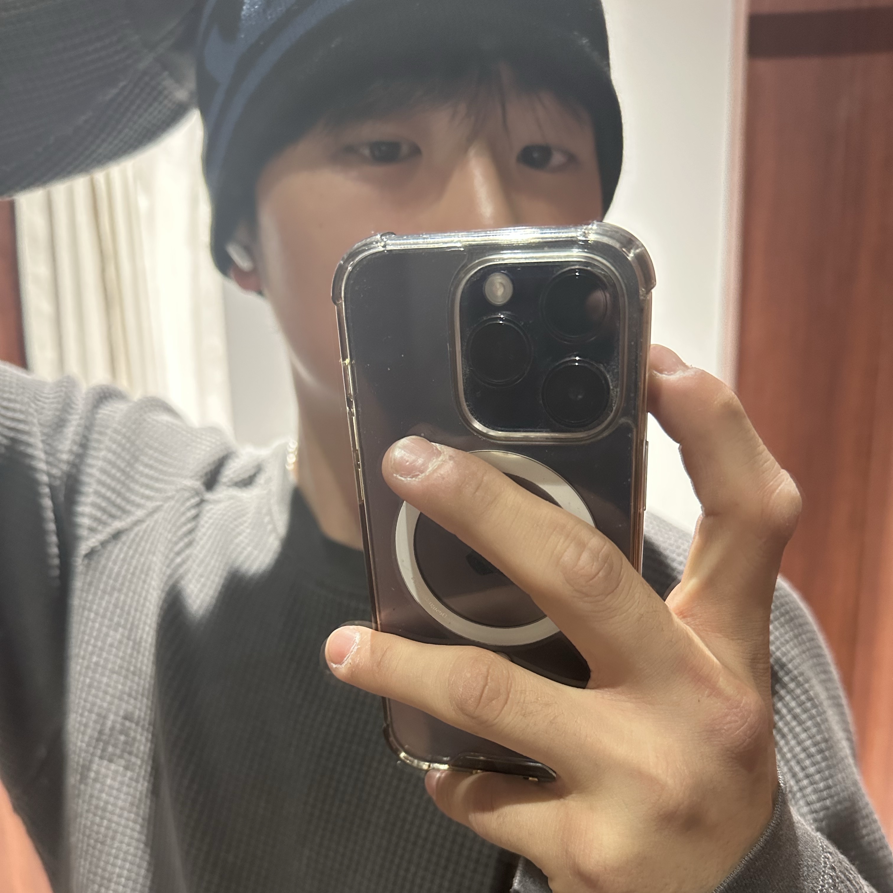 Stussy Raglan Thermal LS Crew Washed Black, Stussy SS Link Skull Cap Black 착용 스타일