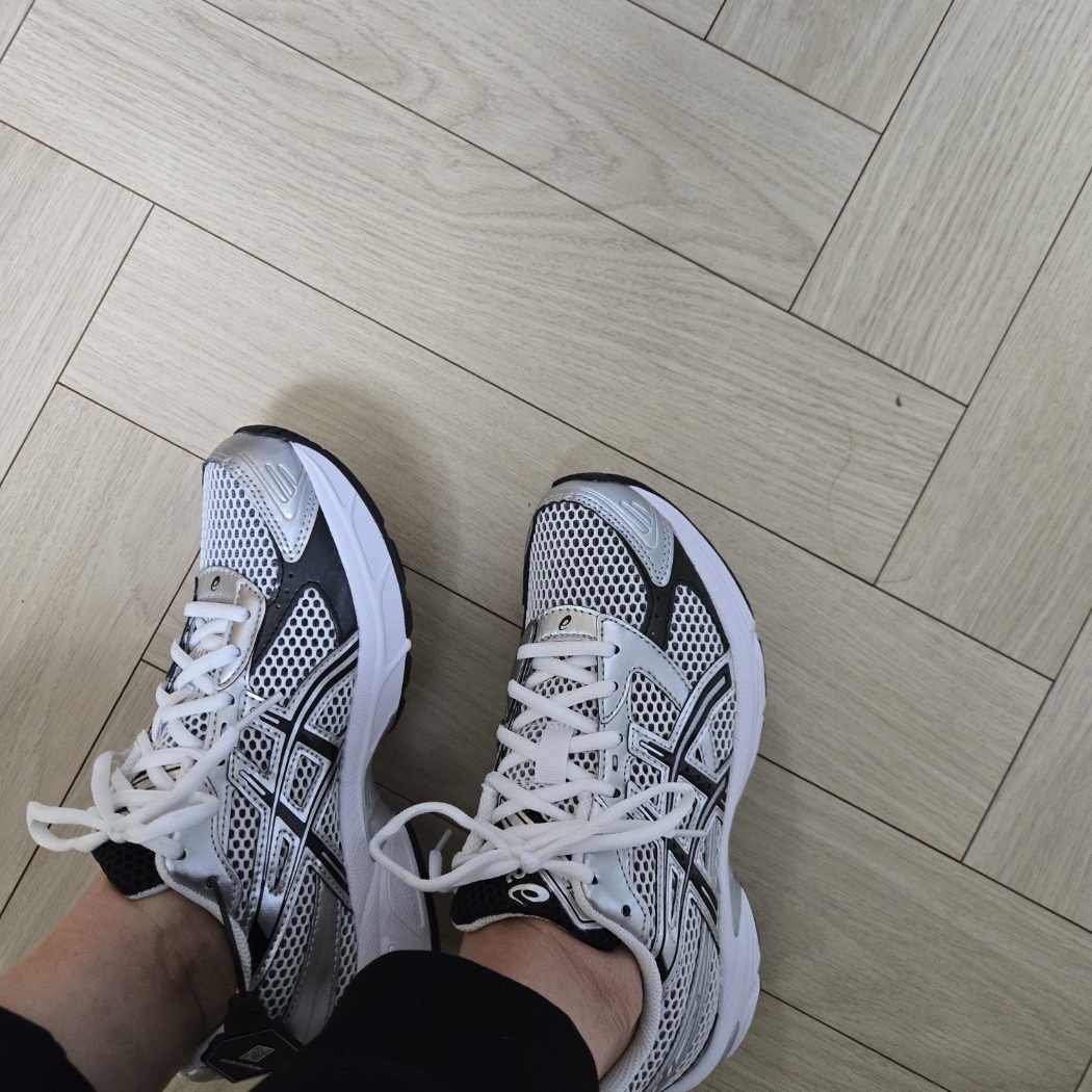 Asics Gel-1130 White Black 착용 스타일