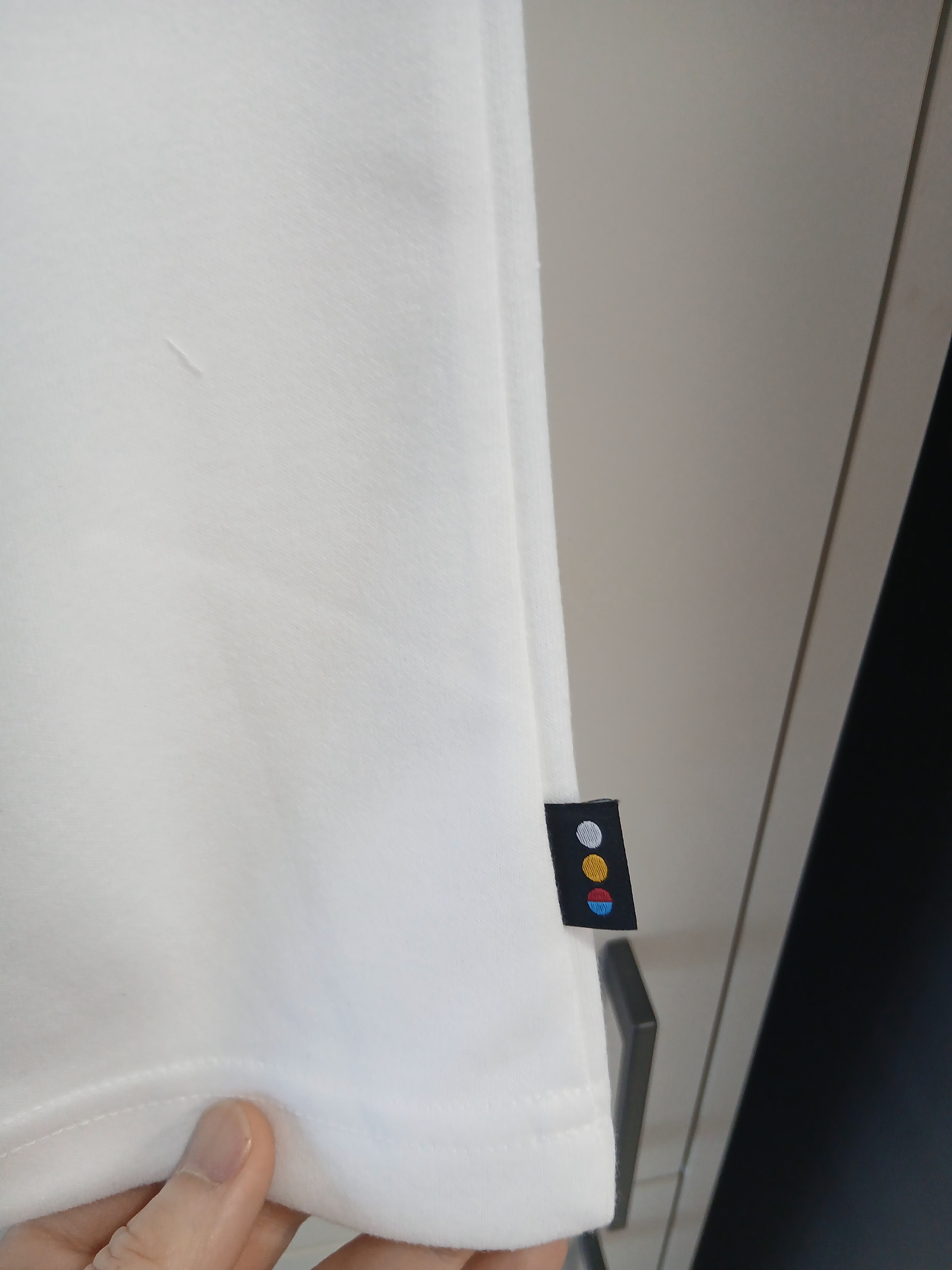 IAB Studio T-Shirt White Gray 착용 스타일 - 4