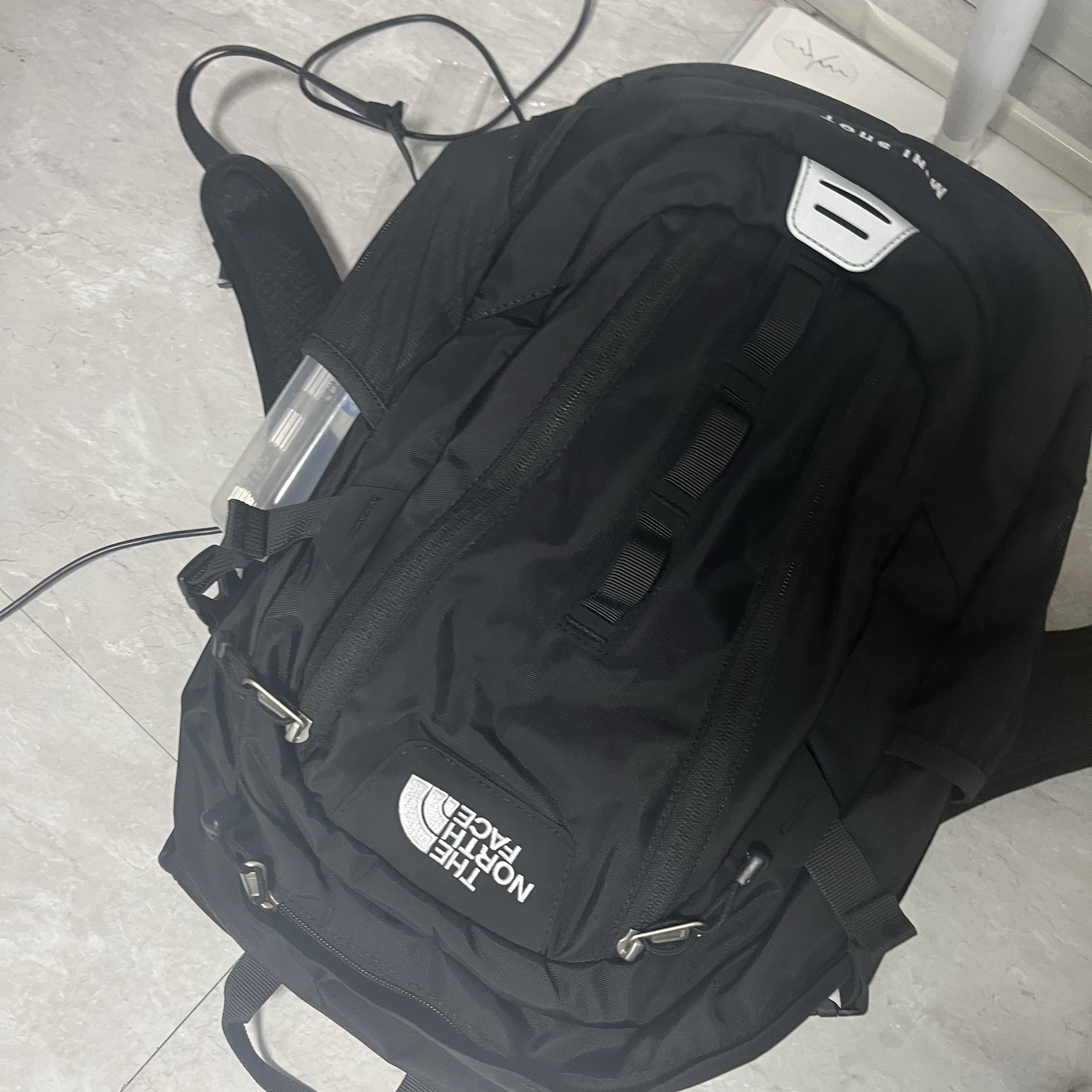The North Face Mini Shot Black 착용 스타일