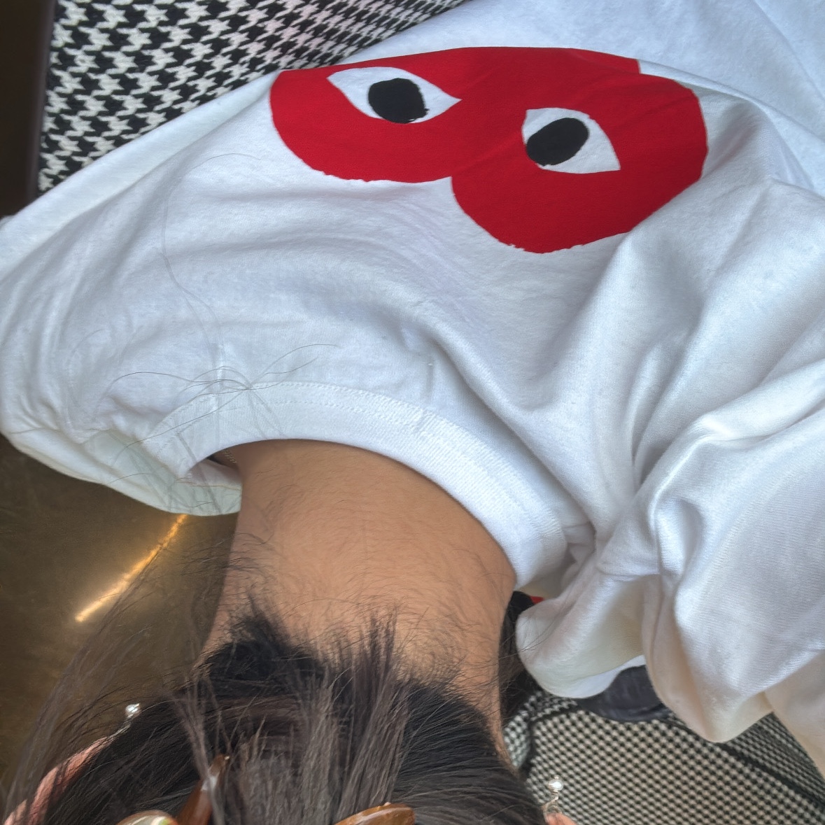 Play Comme des Garcons Red Double Heart T-Shirt White 착용 스타일 - 2