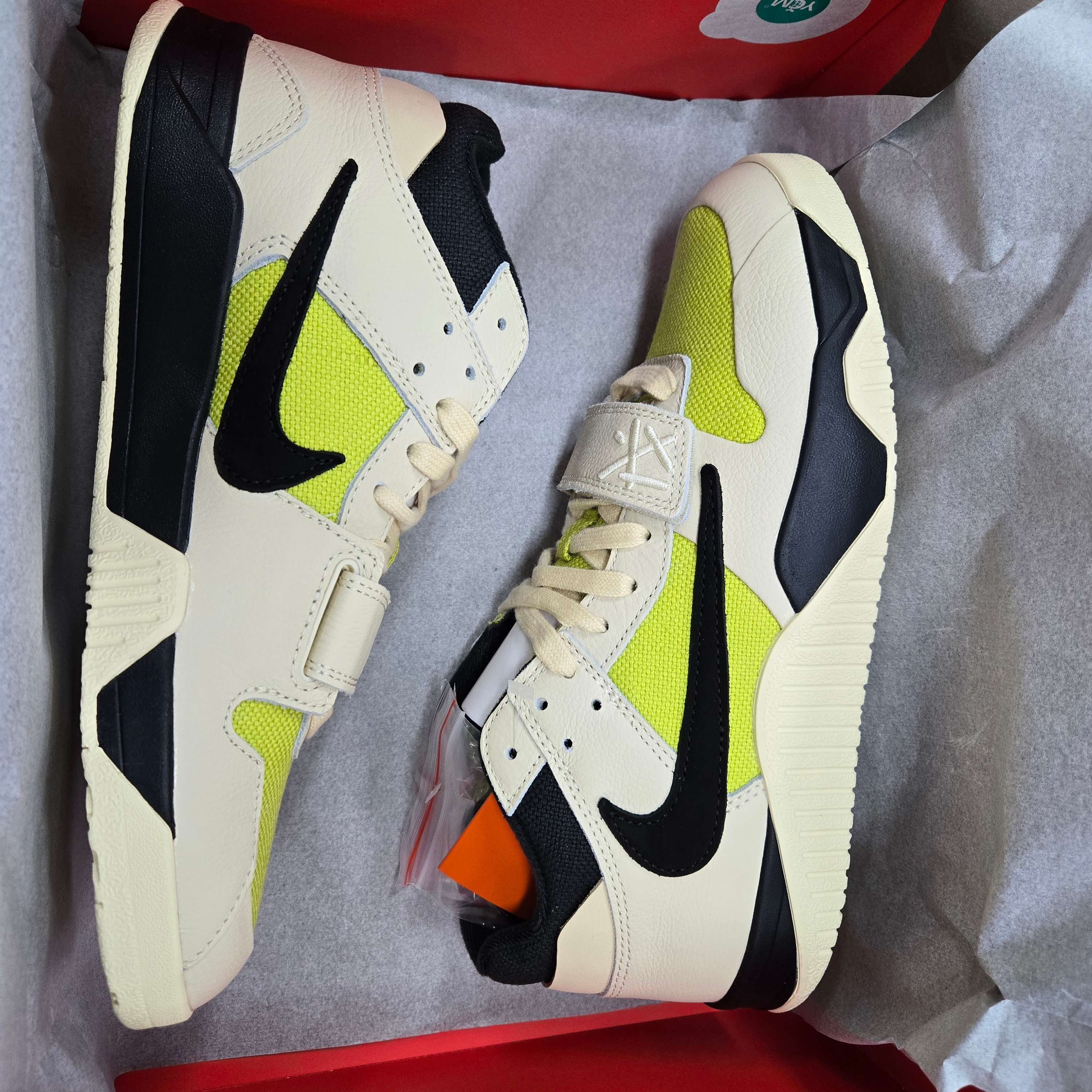 Jordan x Travis Scott Jumpman Jack TR Bright Cactus 착용 스타일 - 3