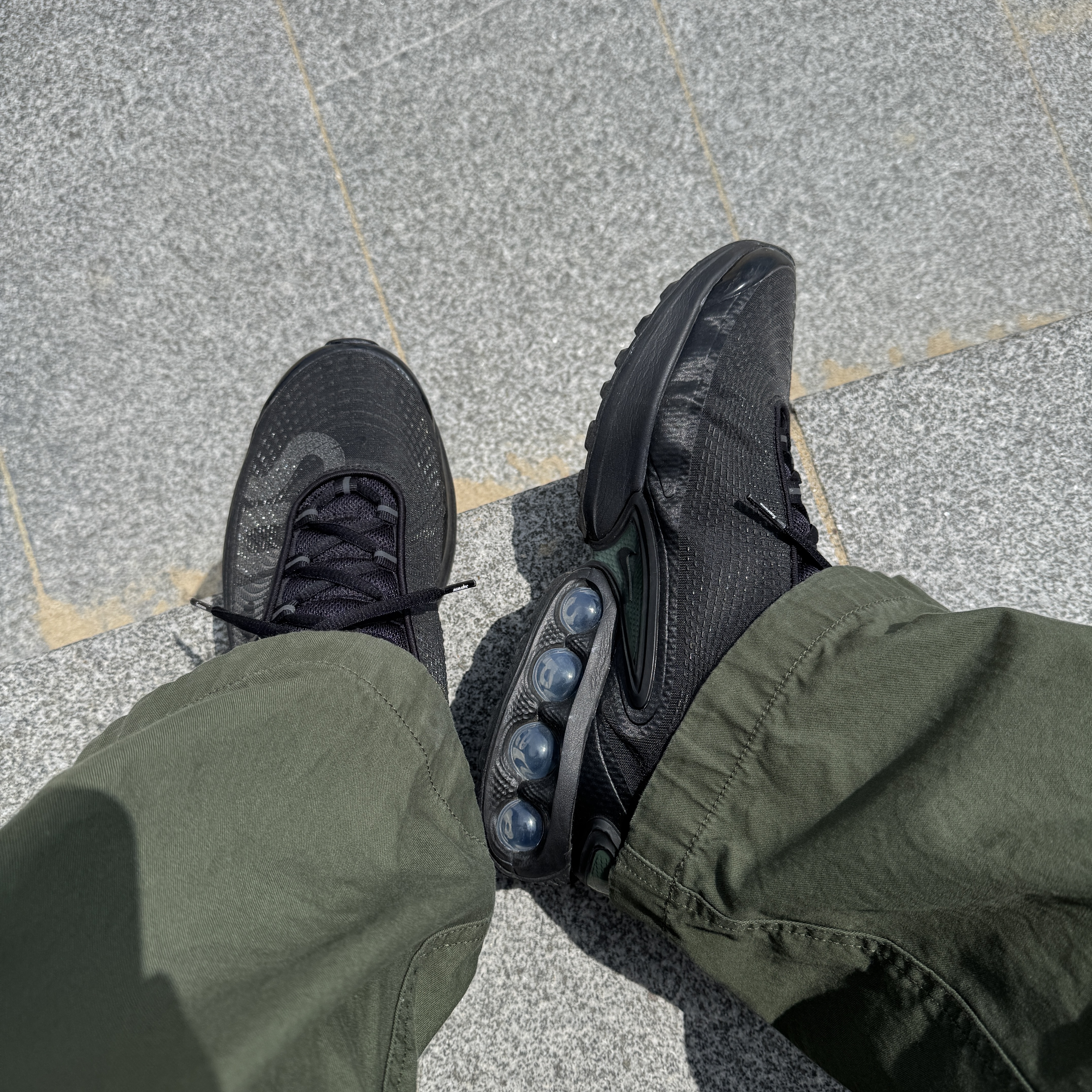 Supreme x Nike Arc Corduroy 6-Panel Black - 22SS, Nike x Supreme Air Max DN SP Black Galactic Jade 착용 스타일 - 3