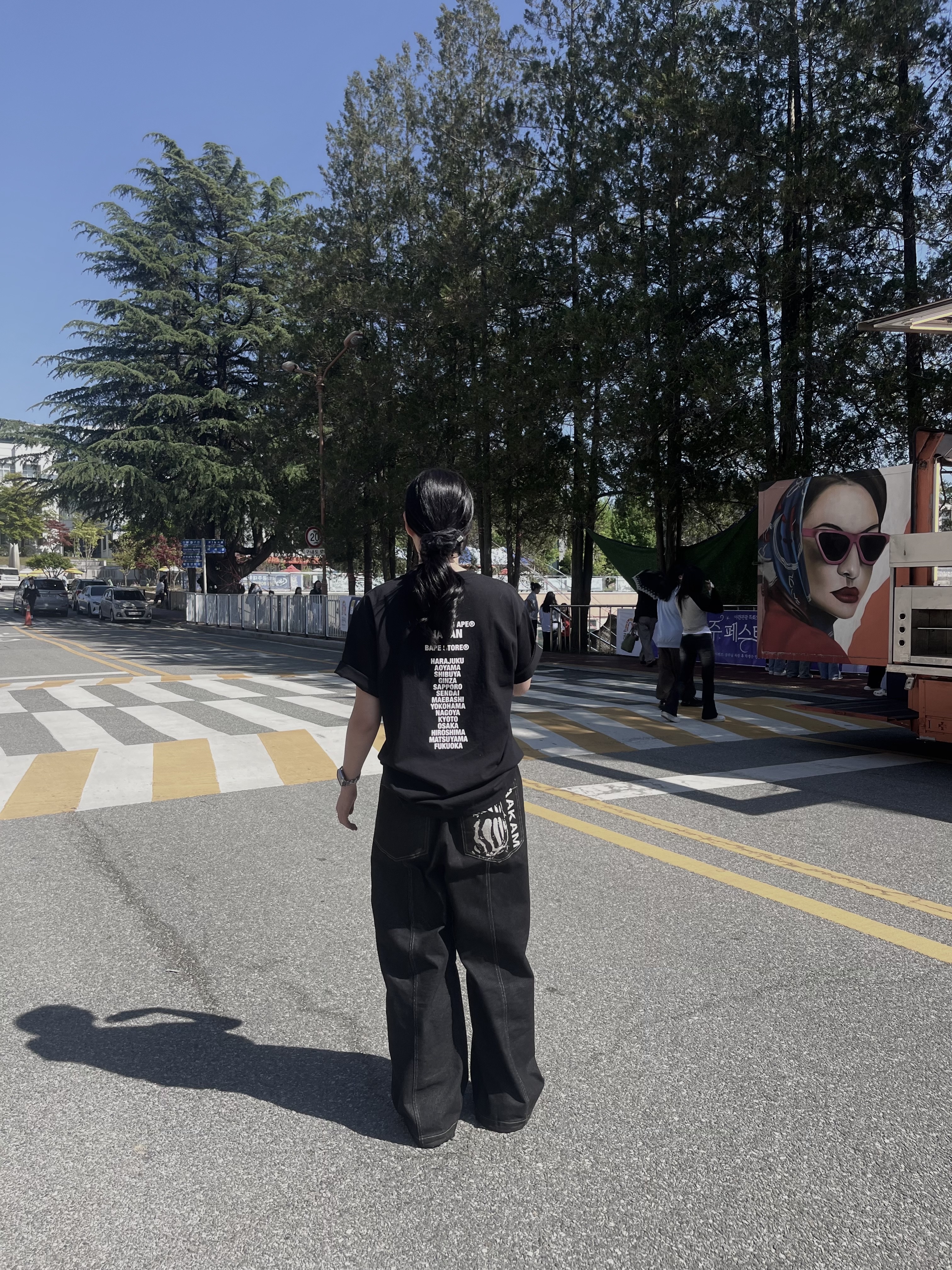 BAPE Japan Ape Head T-Shirt Black 착용 스타일 - 2