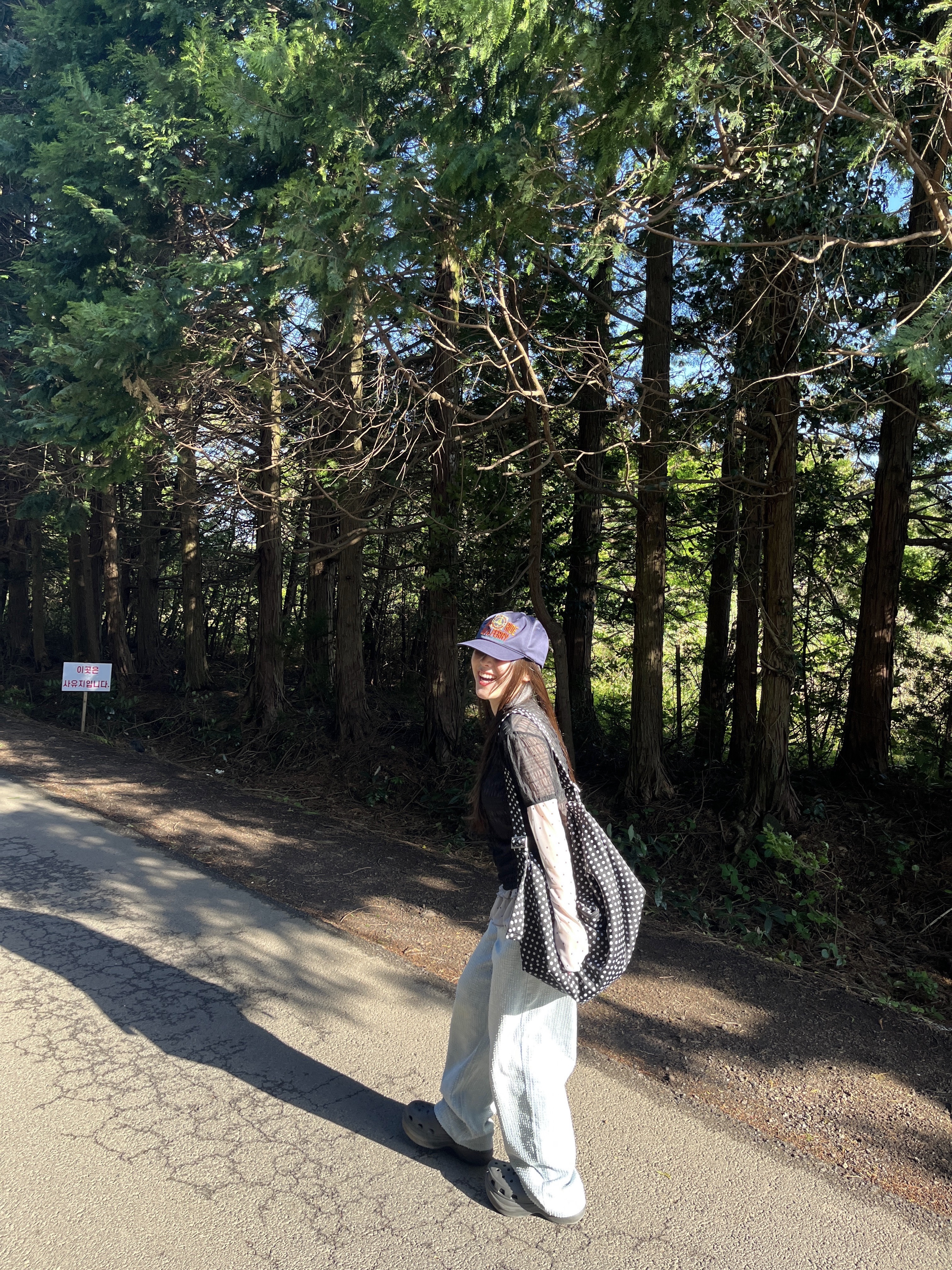 Arc'teryx Beta Jacket Black, Oakley Eye Jacket Redux Matte Black Frame Prizm Grey Lenses High Bridge Fit 착용 스타일 - 3