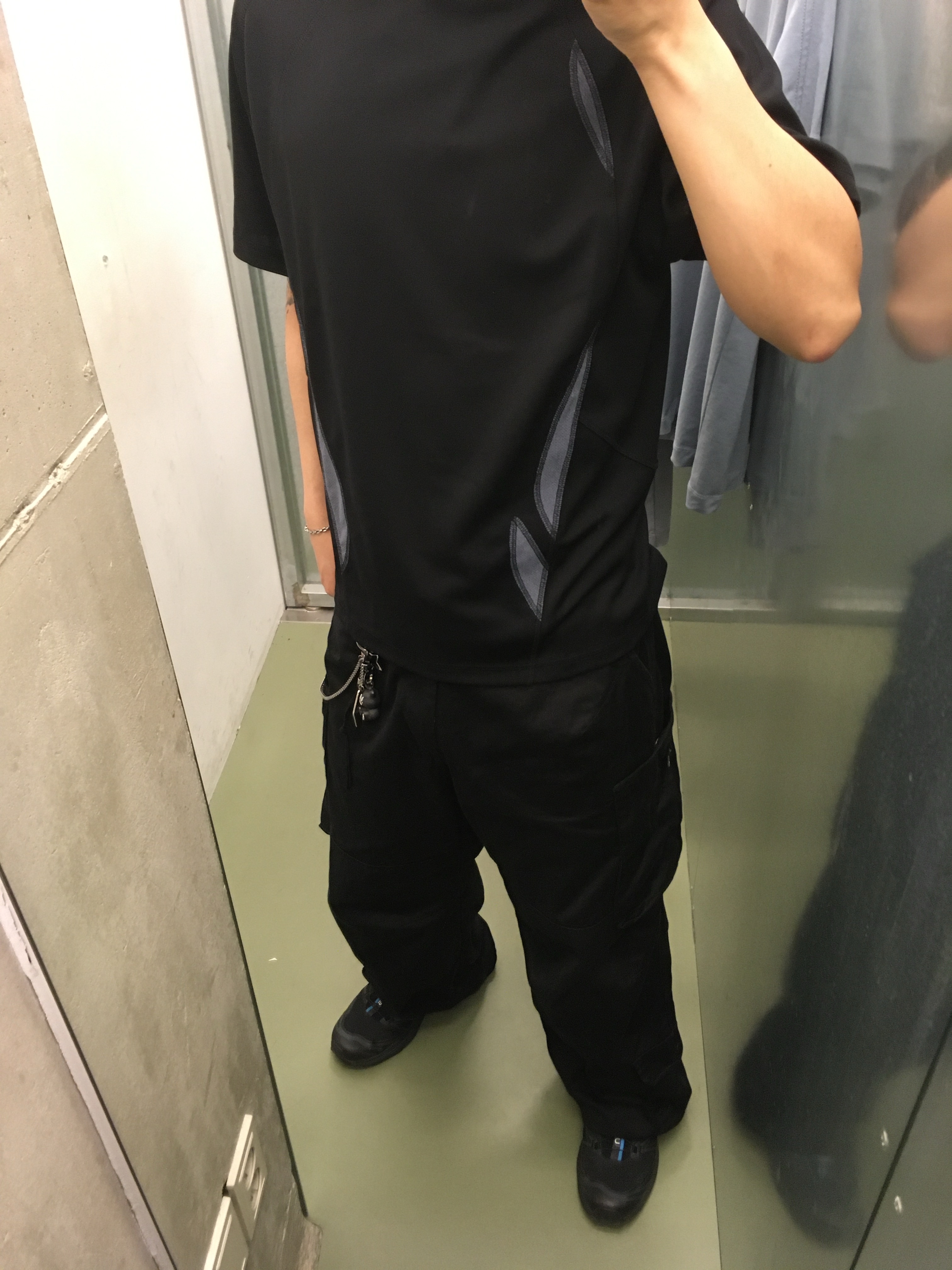 Sansan Gear Flowing Panel T-Shirt Black, Salomon XT-6 ADV Black 착용 스타일 - 1