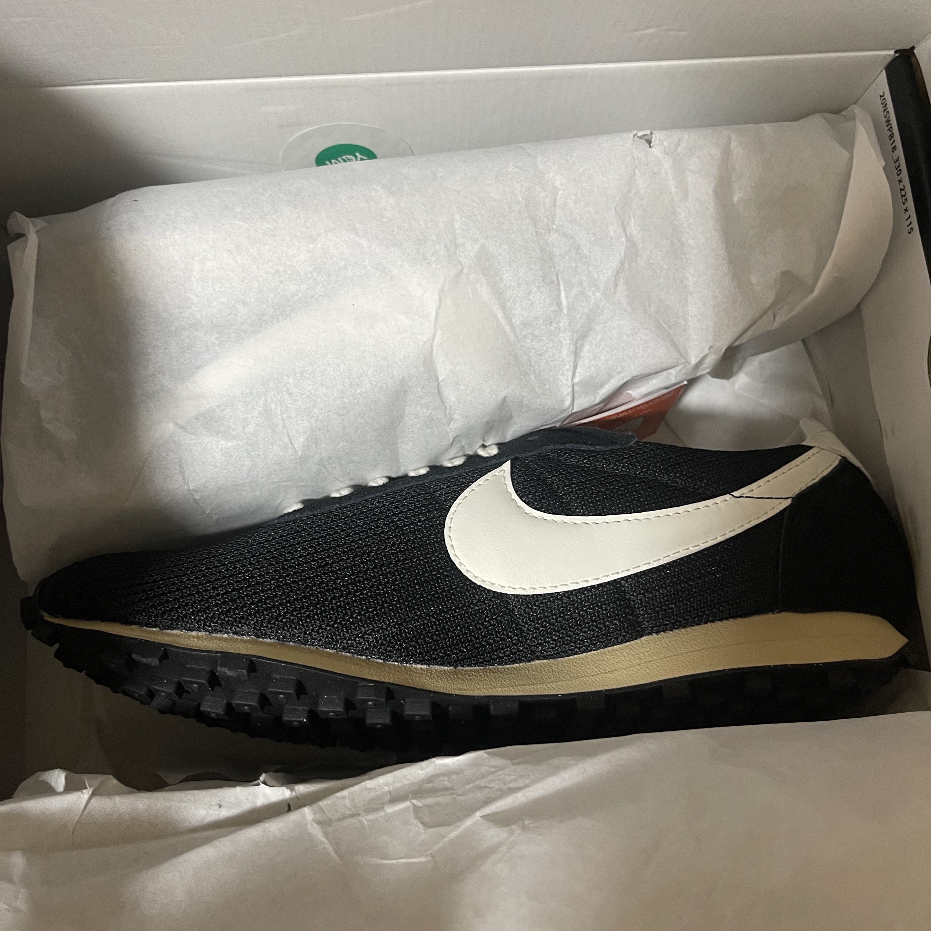 Nike LD-1000 SP Black and Sail 착용 스타일