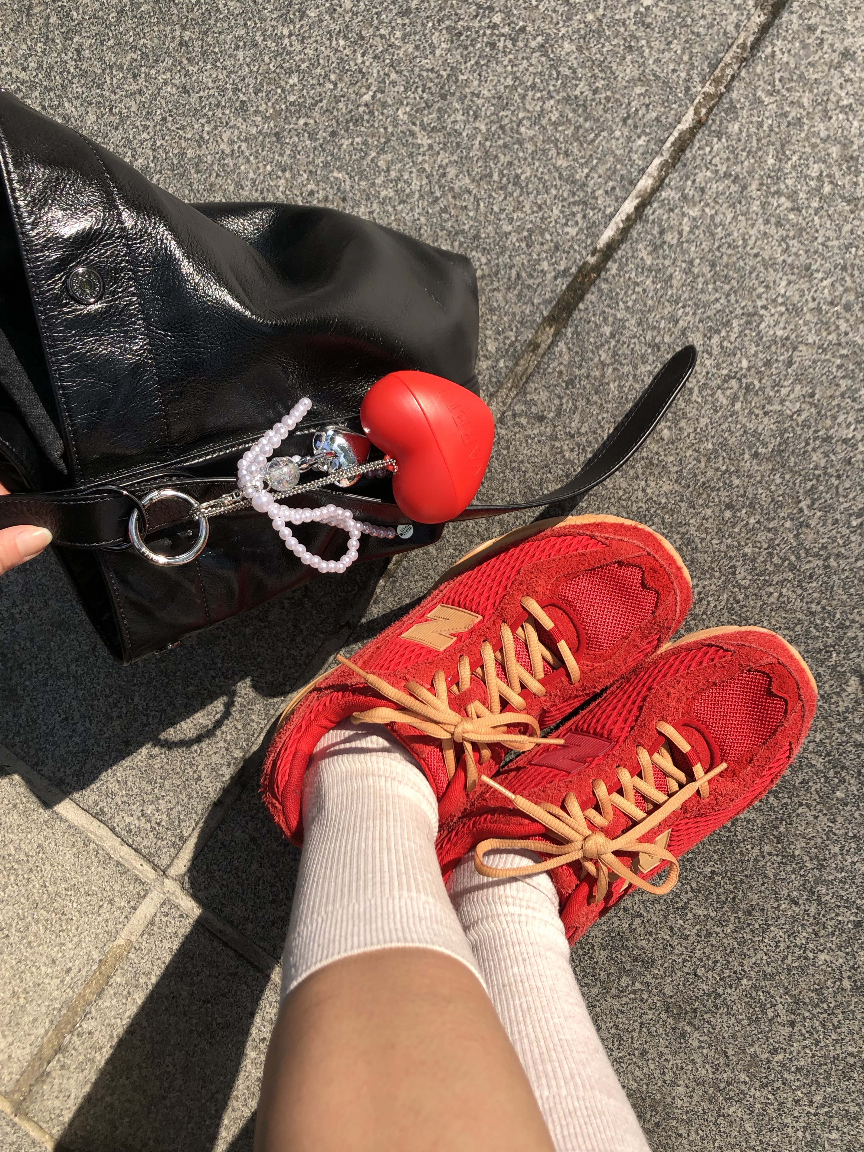 New Balance 509 Deep Red 착용 스타일 - 5