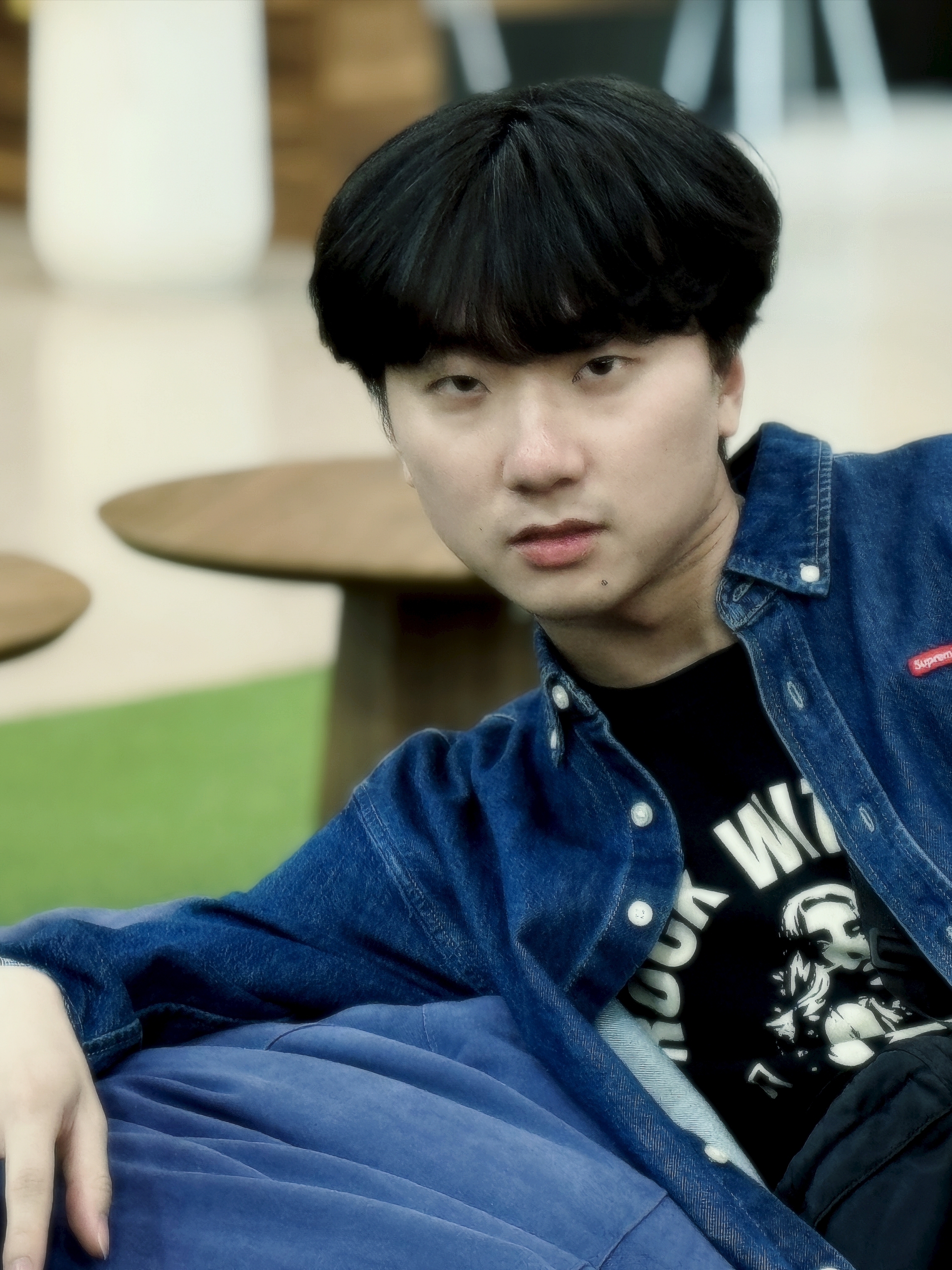 Supreme Small Box Shirt Denim - 22FW 착용 스타일 - 3
