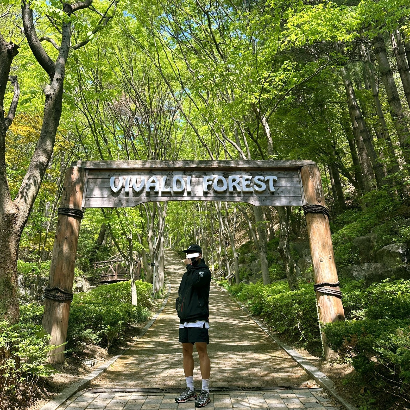 Palace Gore-Tex 3L Jacket Black - 24SS, Nike NRG ACG Trail Shorts Black Dark Smoke Grey - Asia 착용 스타일 - 1
