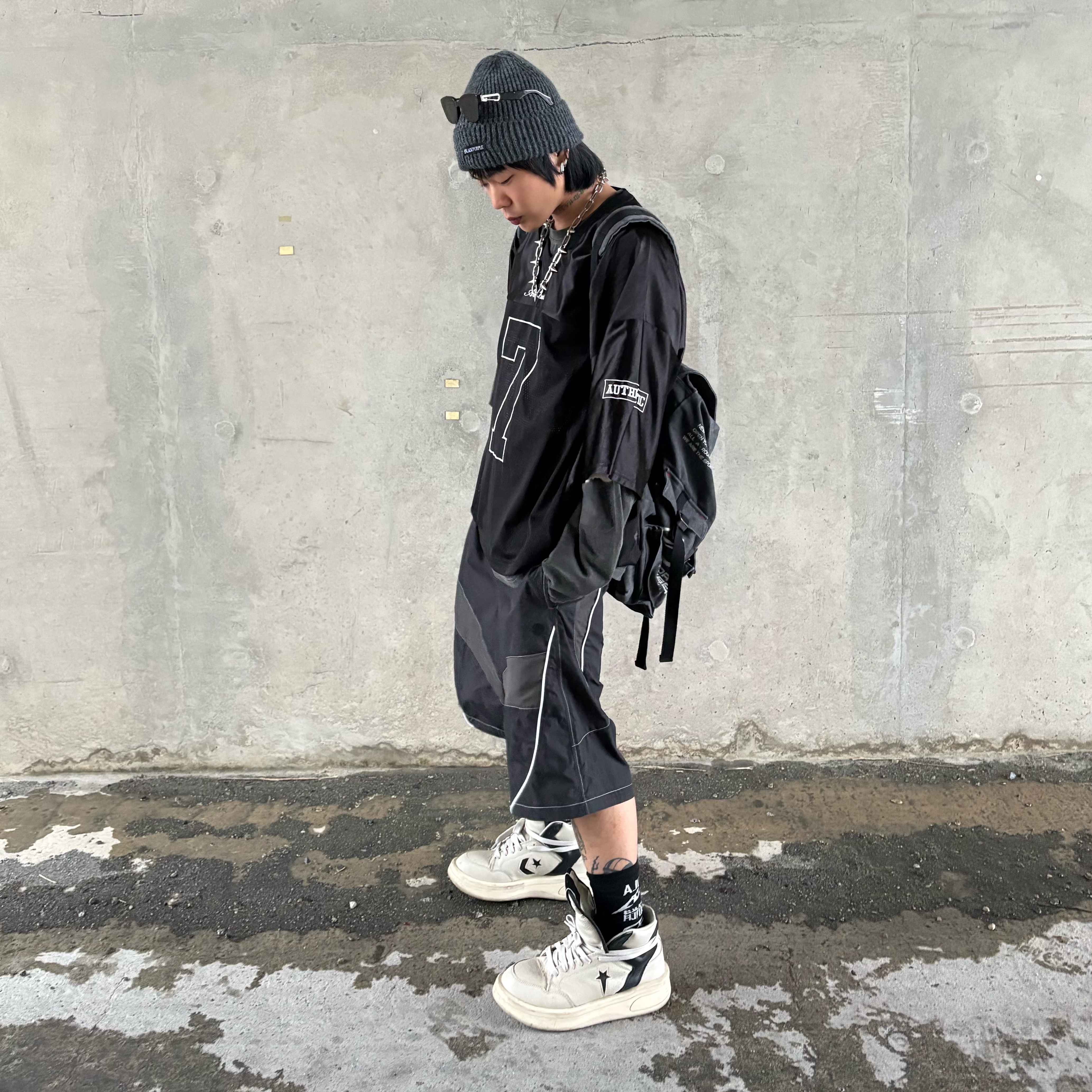 SPORT CHAMBER SC Sporty Rucksack Charcol, Converse x Drkshdw Turbowpn Pelican 착용 스타일 - 1