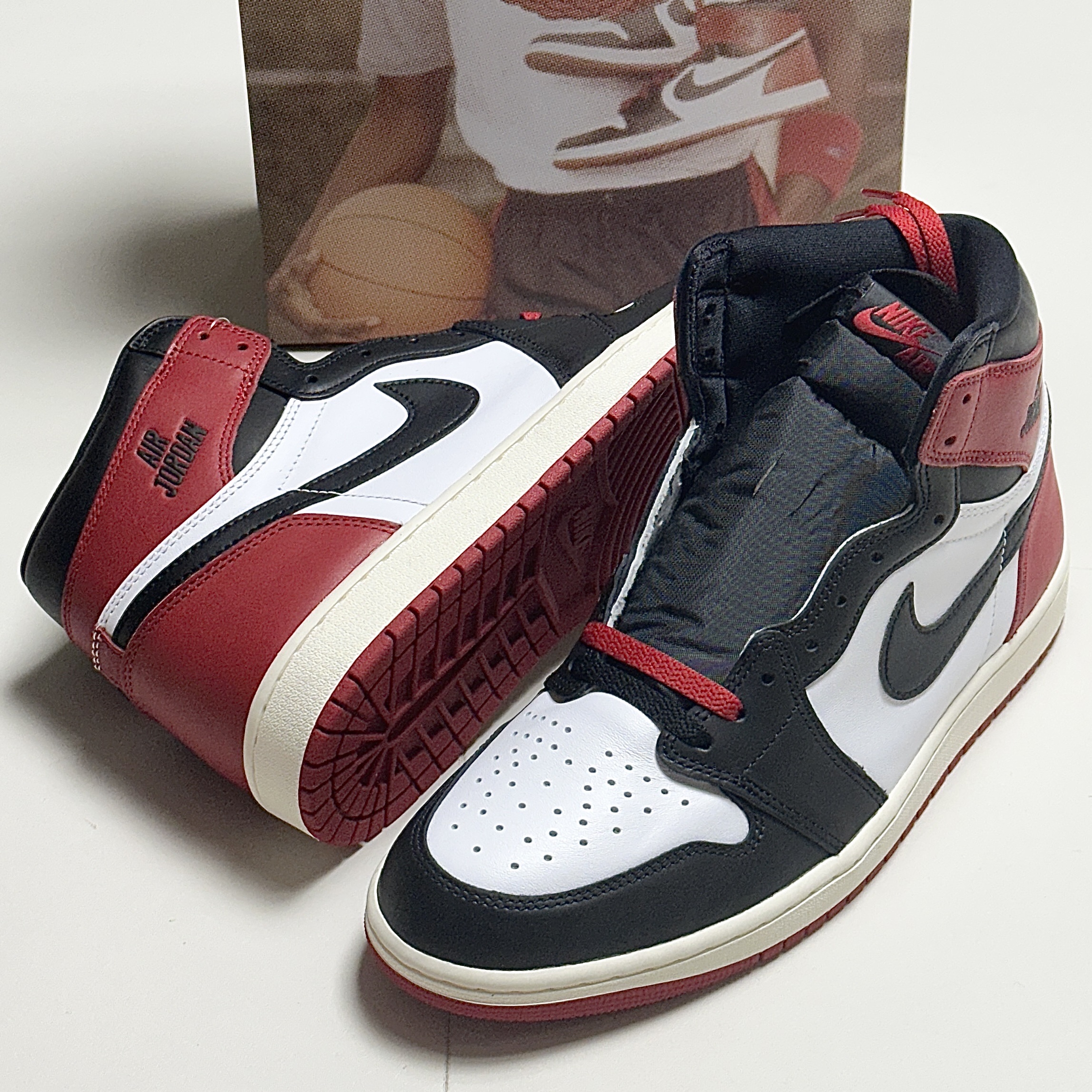 Jordan 1 Retro High OG Black Toe 착용 스타일 - 4