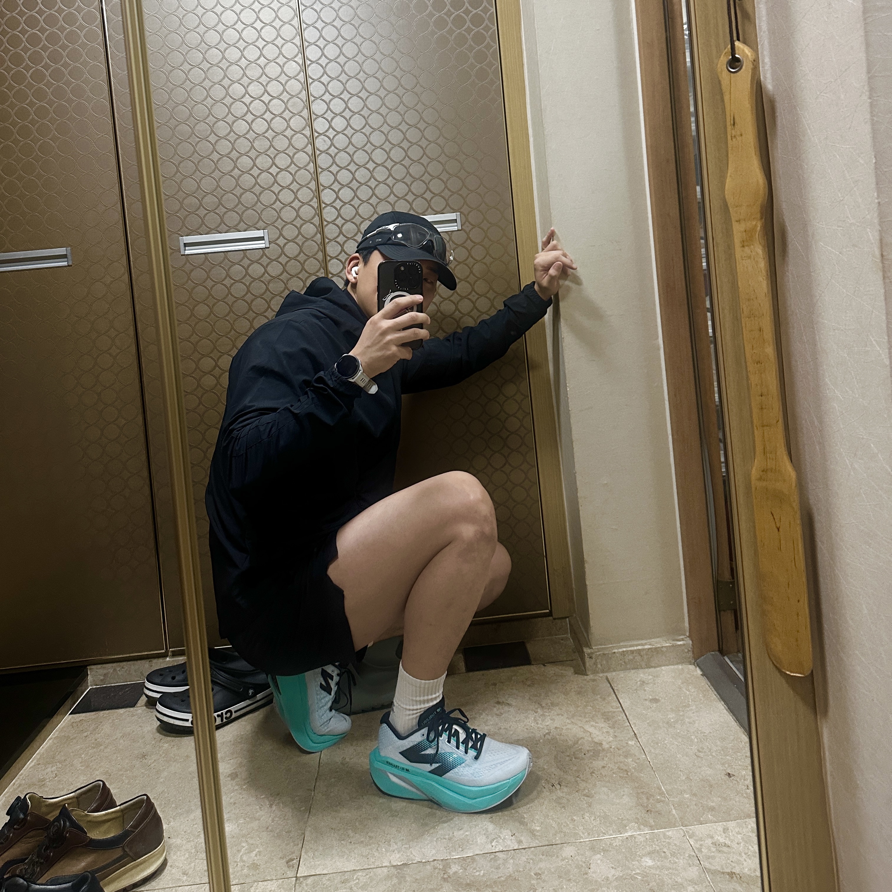 New Balance FuelCell Supercomp Trainer v3 White Cyber Jade - D Standard 착용 스타일