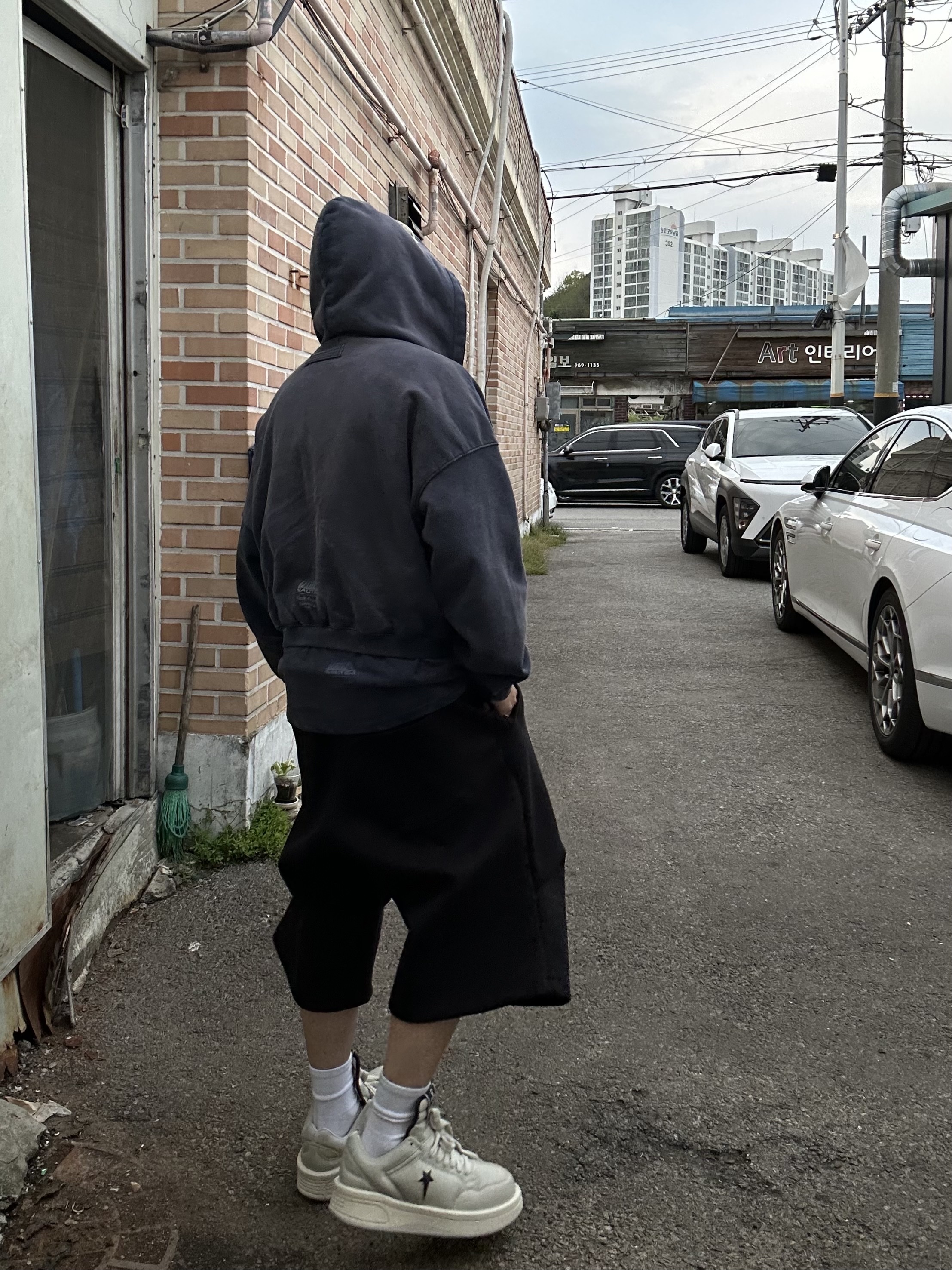 Converse x Drkshdw Turbowpn Ox Pelican, Nonnod Scuba Shorts Black 착용 스타일 - 7