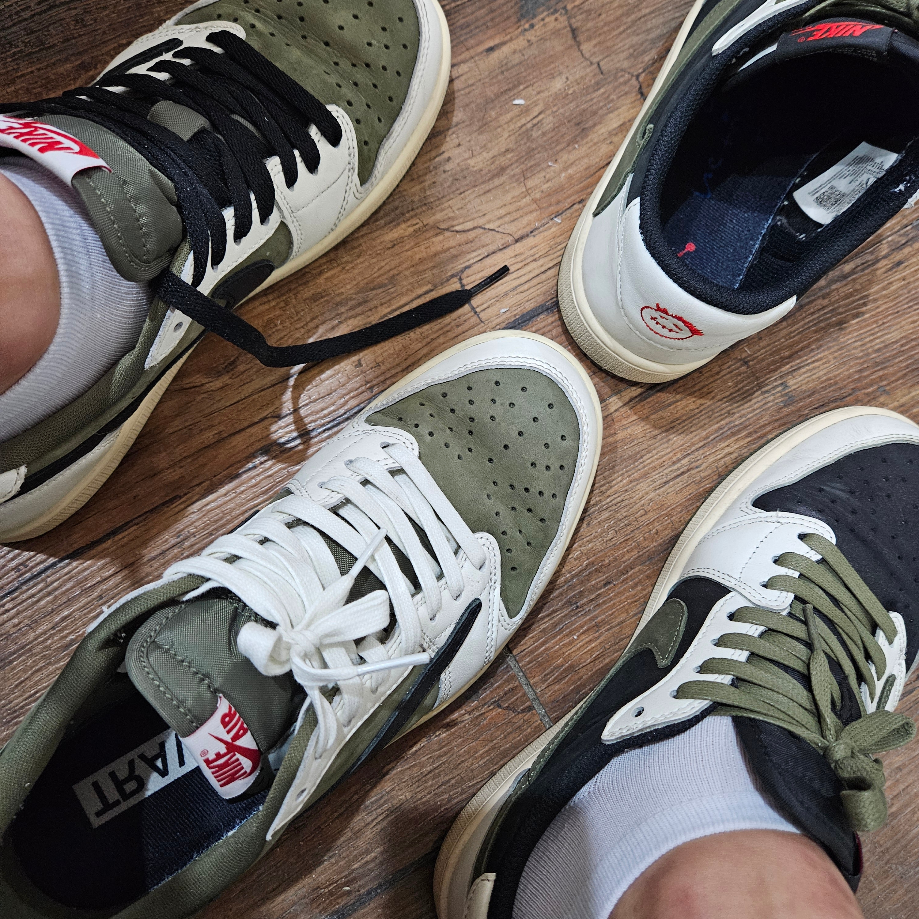 (W) Jordan 1 x Travis Scott Retro Low OG SP Medium Olive, Jordan 1 x Travis Scott Retro Low OG SP Reverse Olive 착용 스타일 - 3