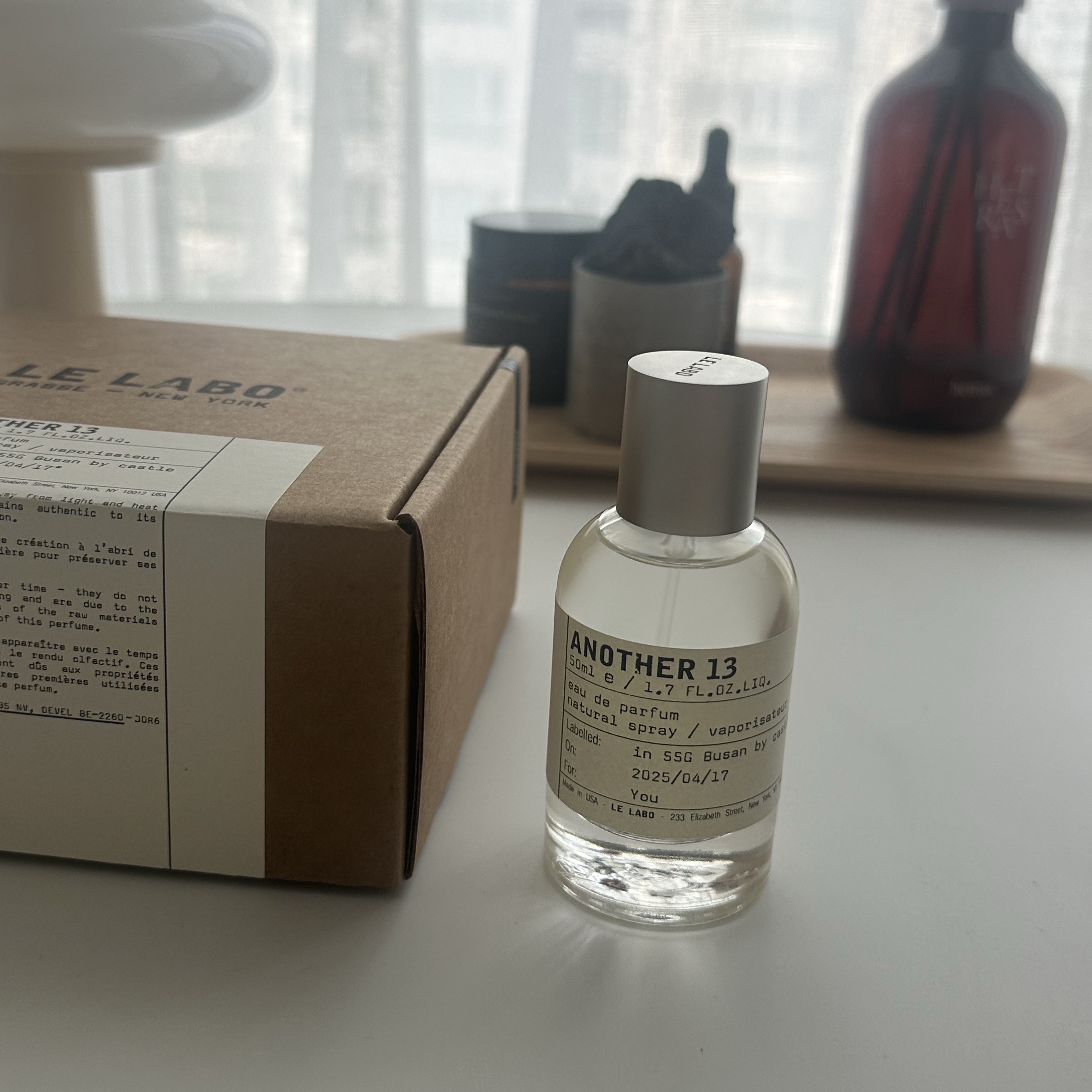 Le Labo Another 13 Eau De Parfum 50ml 착용 스타일 - 2