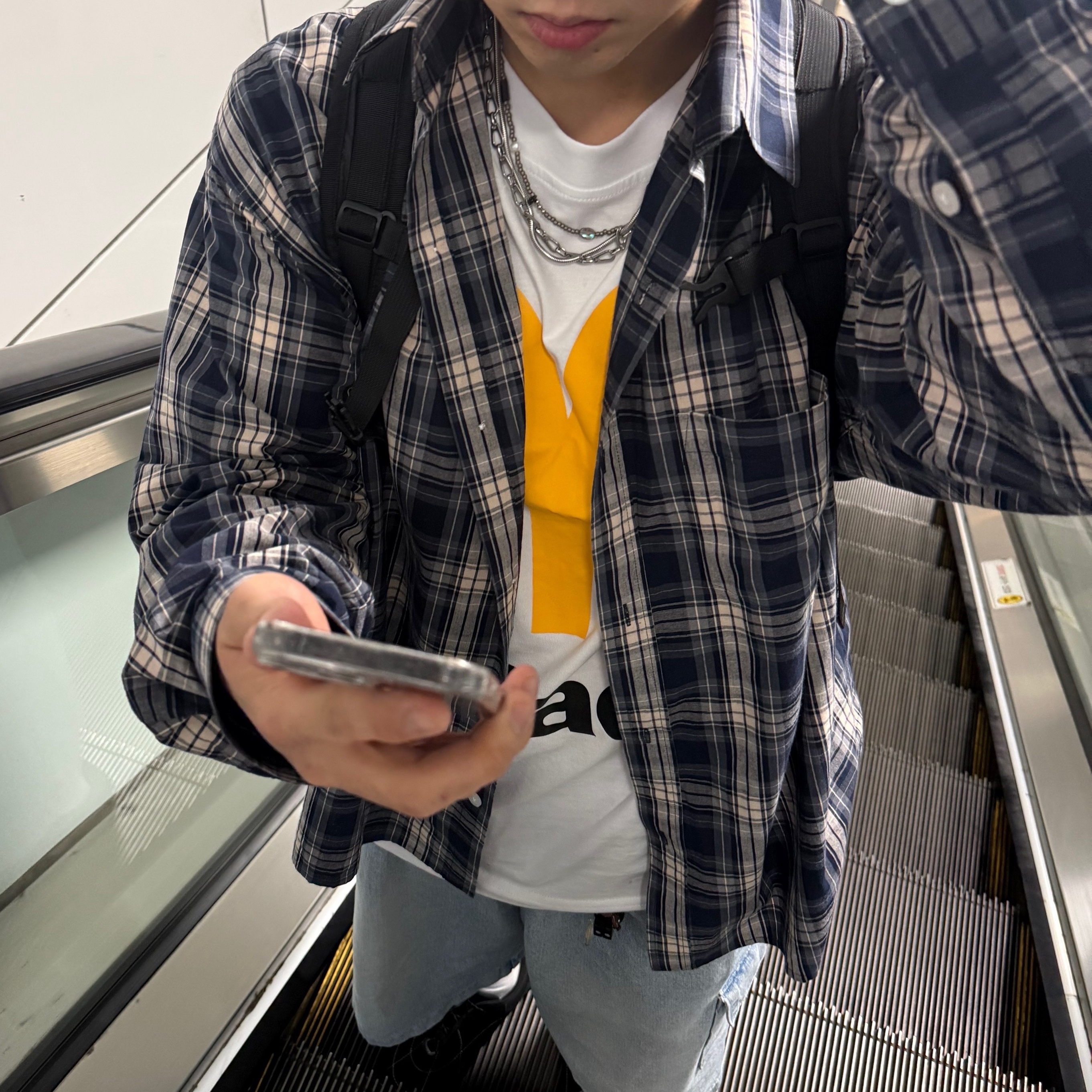 Palace x McDonald's Logo T-Shirt White - 23FW 착용 스타일 - 3