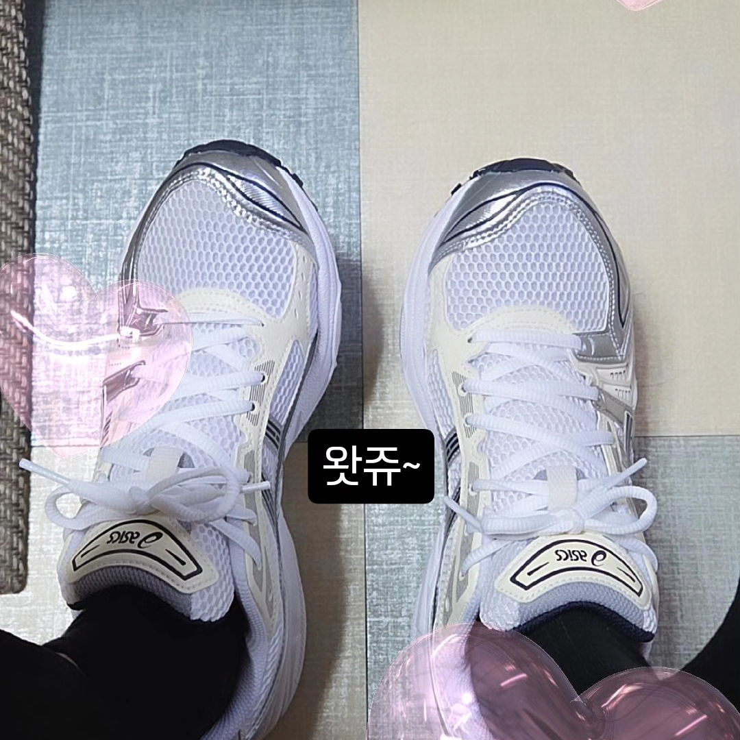 (W) Asics Gel-Kayano 14 White Midnight 착용 스타일
