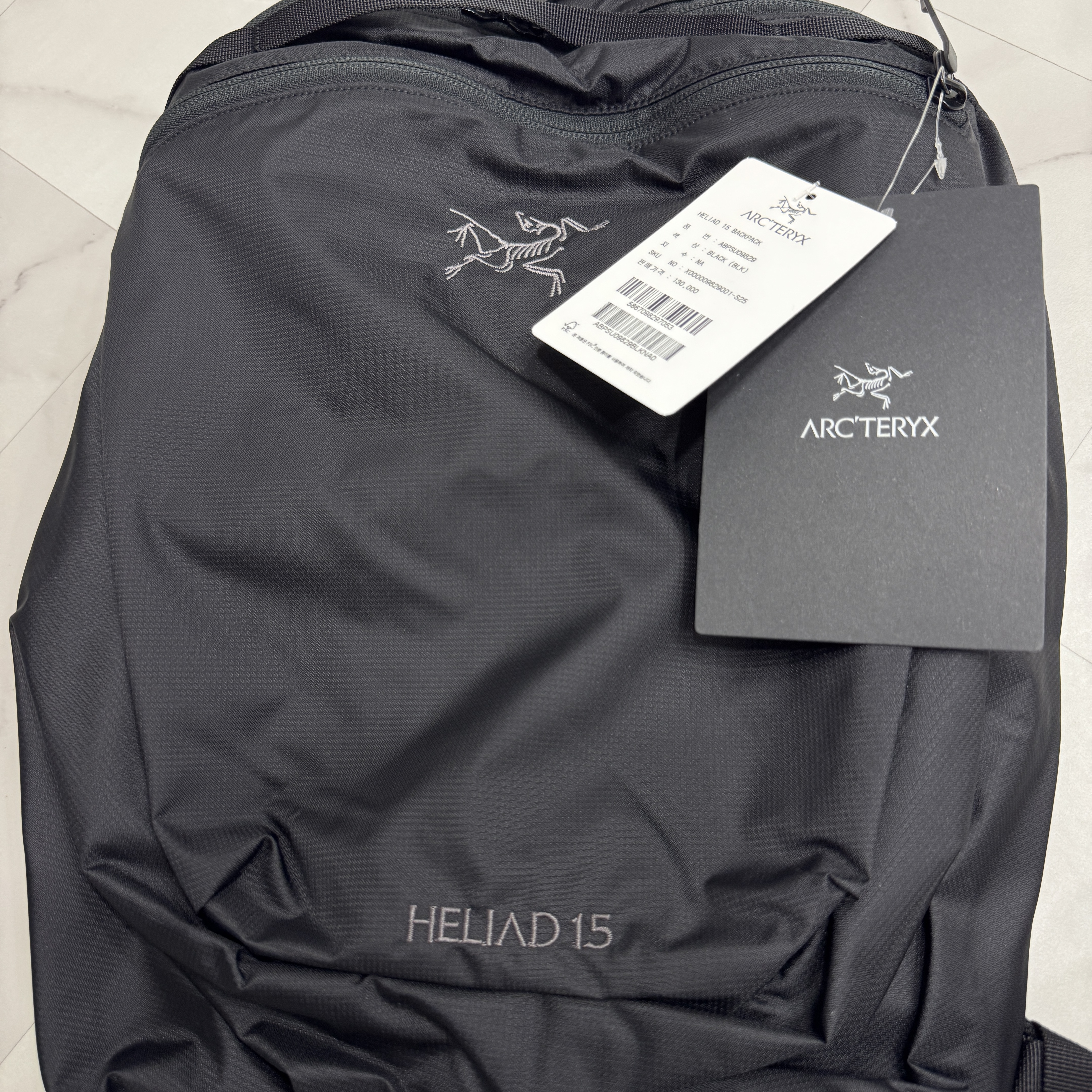 Arc'teryx Heliad 15 Backpack Black 착용 스타일