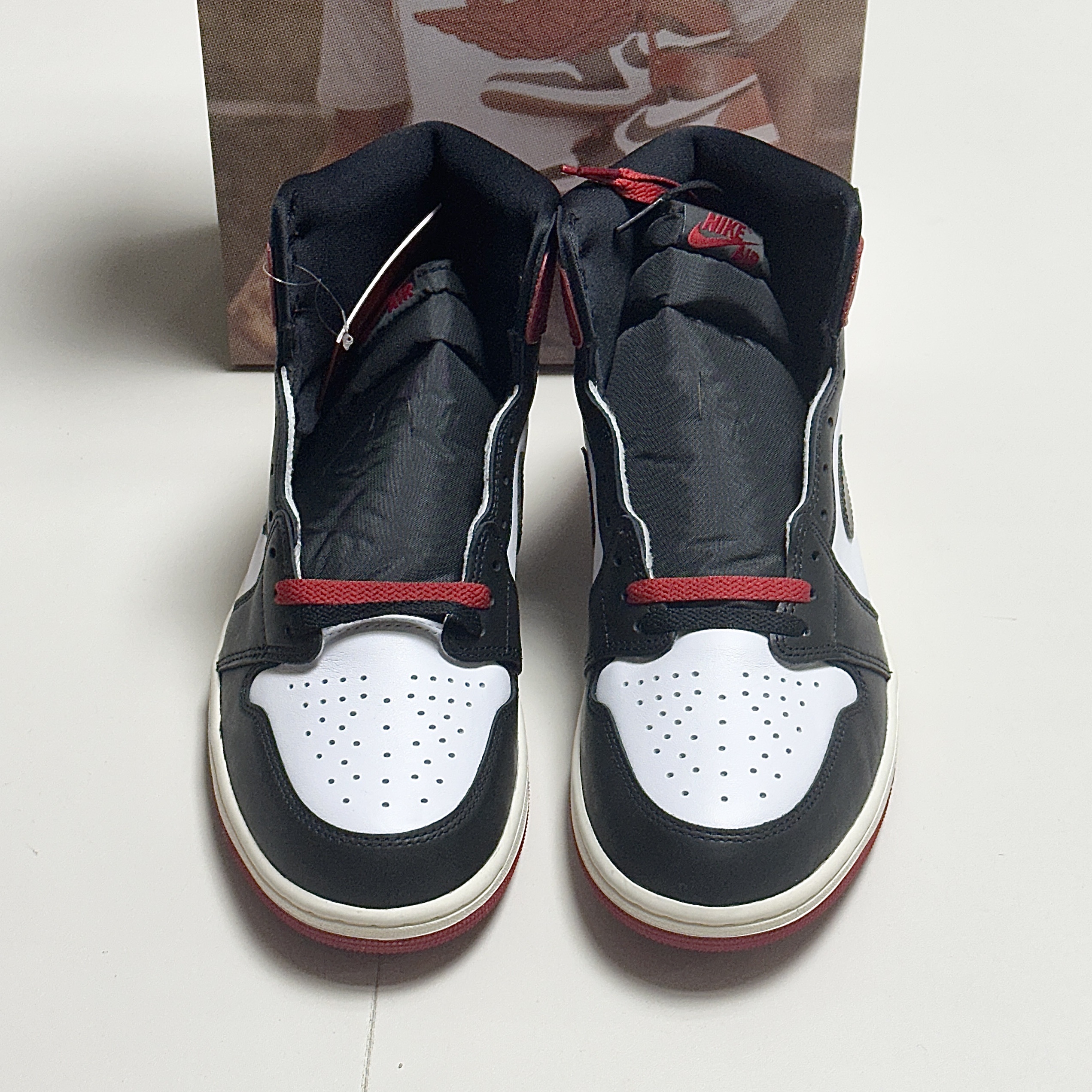 Jordan 1 Retro High OG Black Toe 착용 스타일 - 2