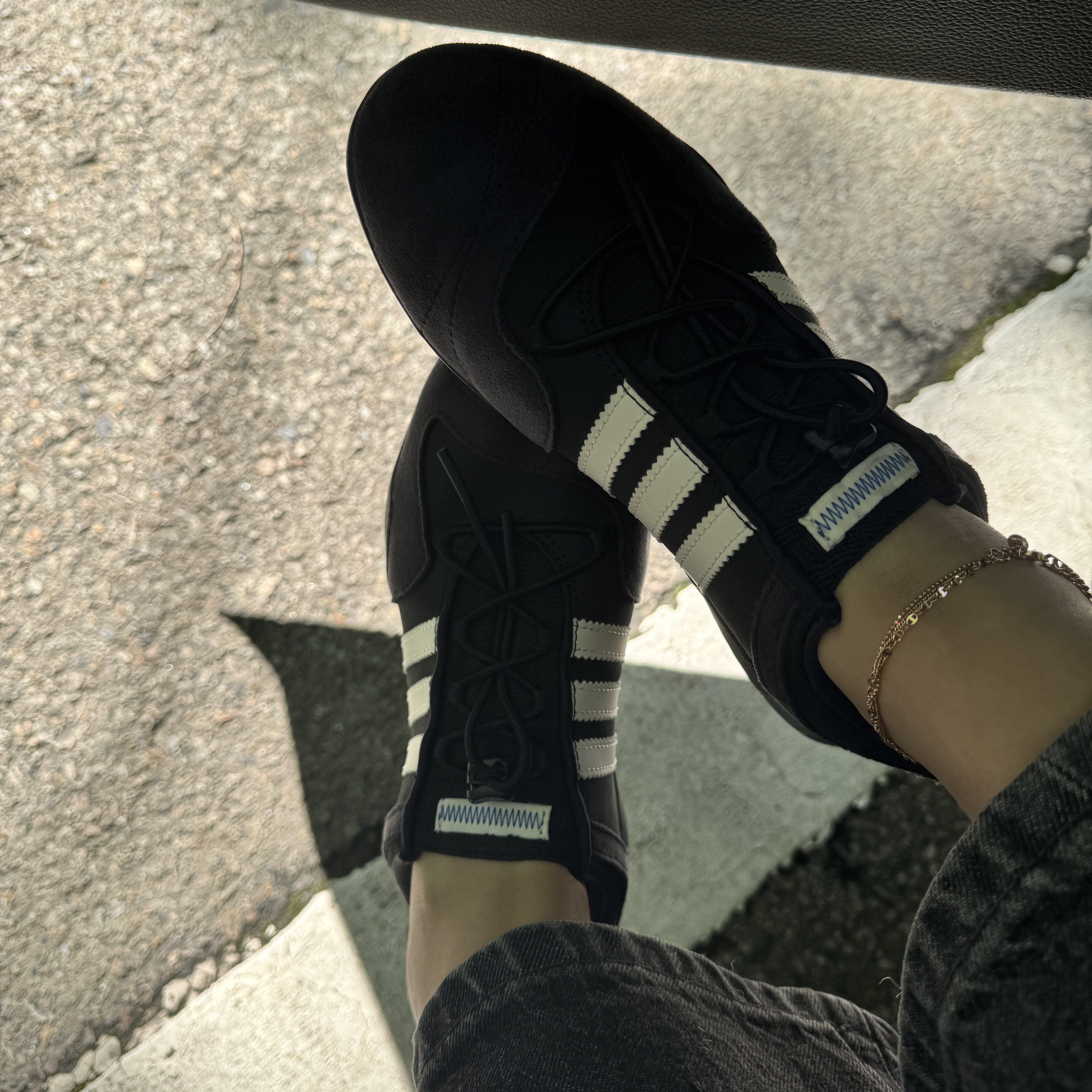 Adidas x Bad Bunny Ballerina Core Black Chalk White 착용 스타일