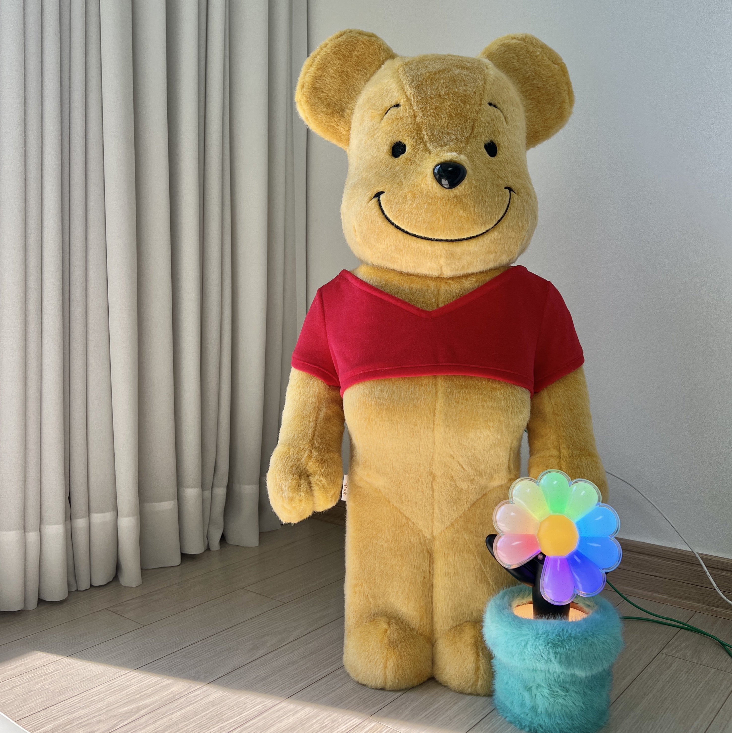 G-DRAGON Ubermensch Official Light Stick, Bearbrick Winnie the Pooh 1000% 착용 스타일