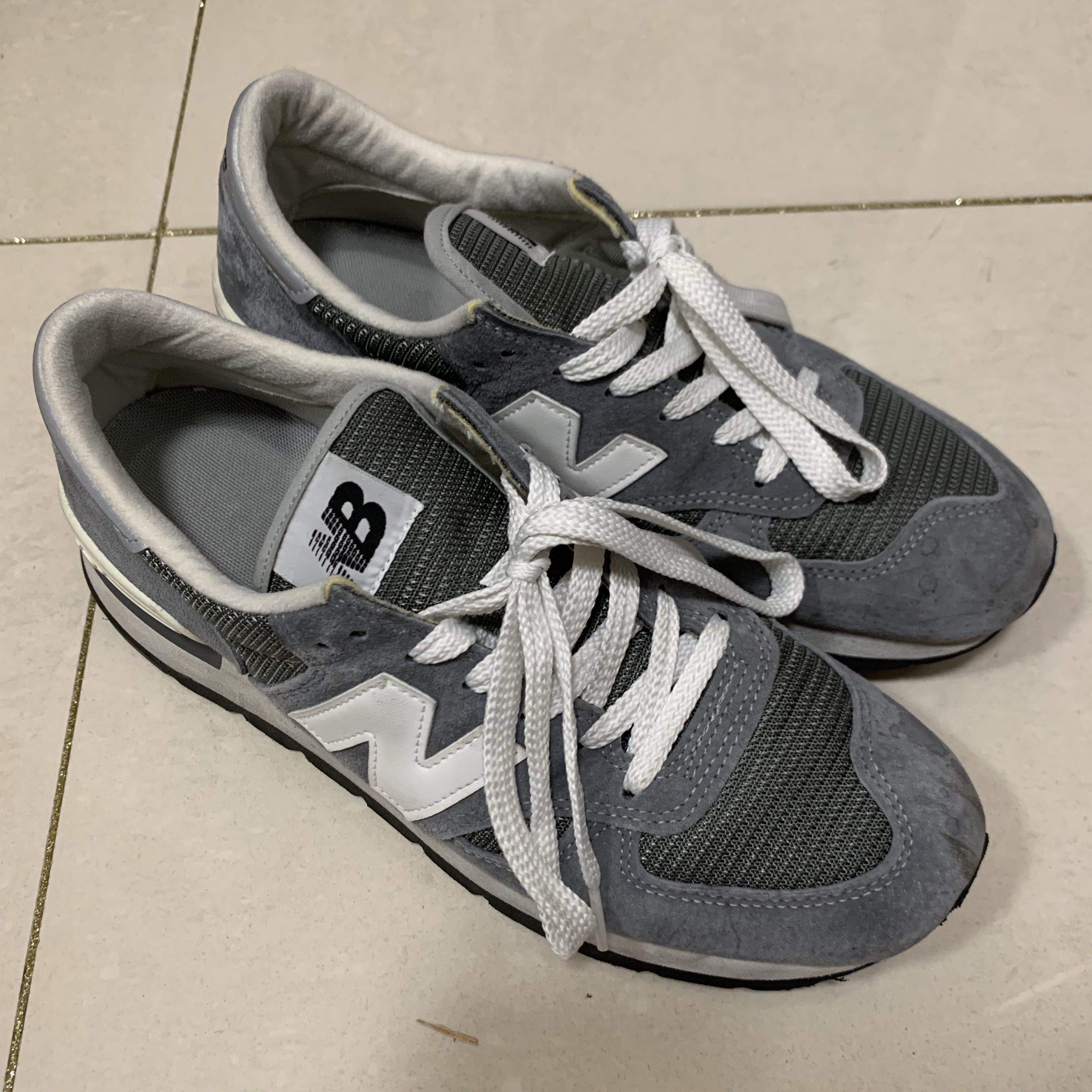 New Balance 990v1 Made in USA Grey White 착용 스타일