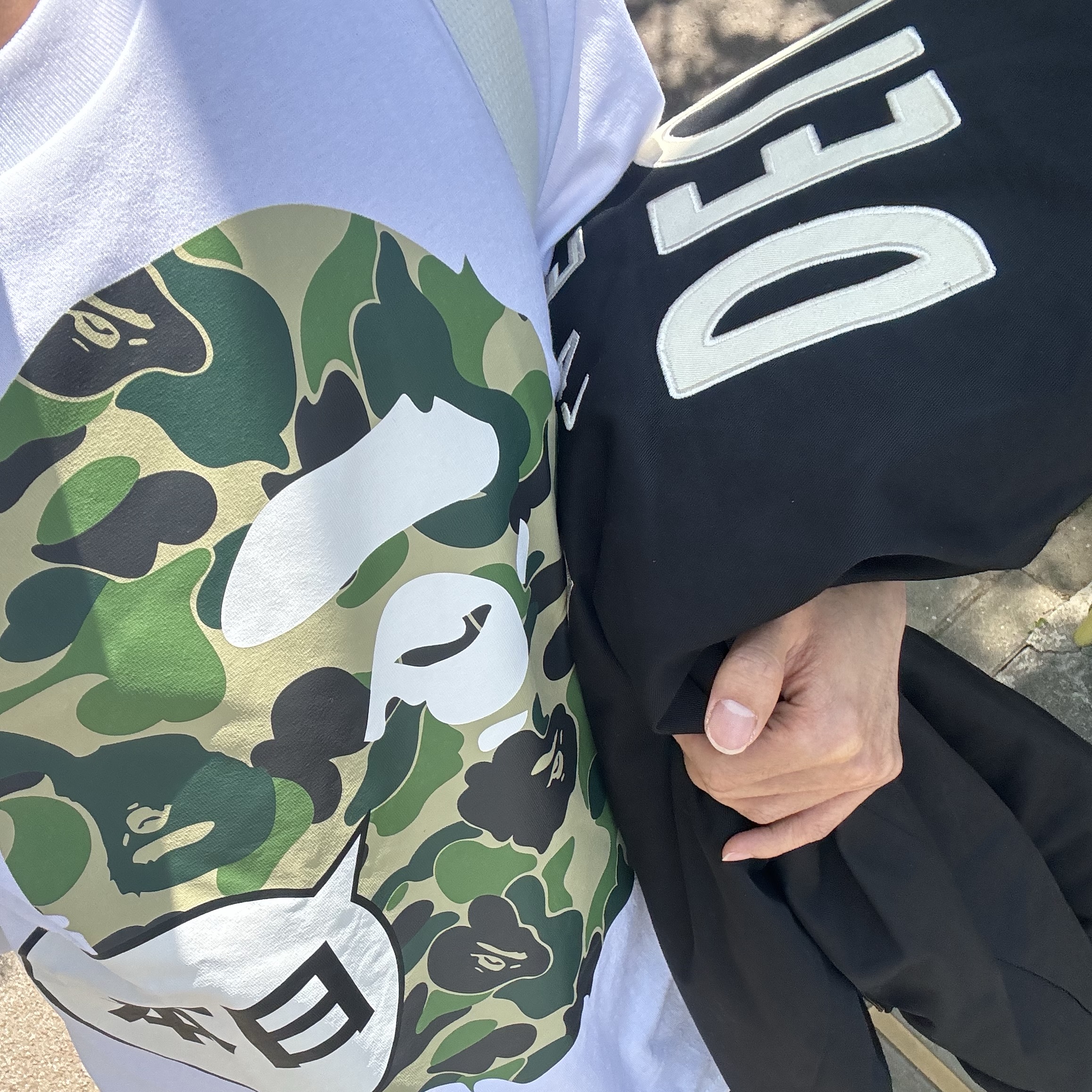 BAPE Japan Big Ape Head City T-Shirt White 착용 스타일