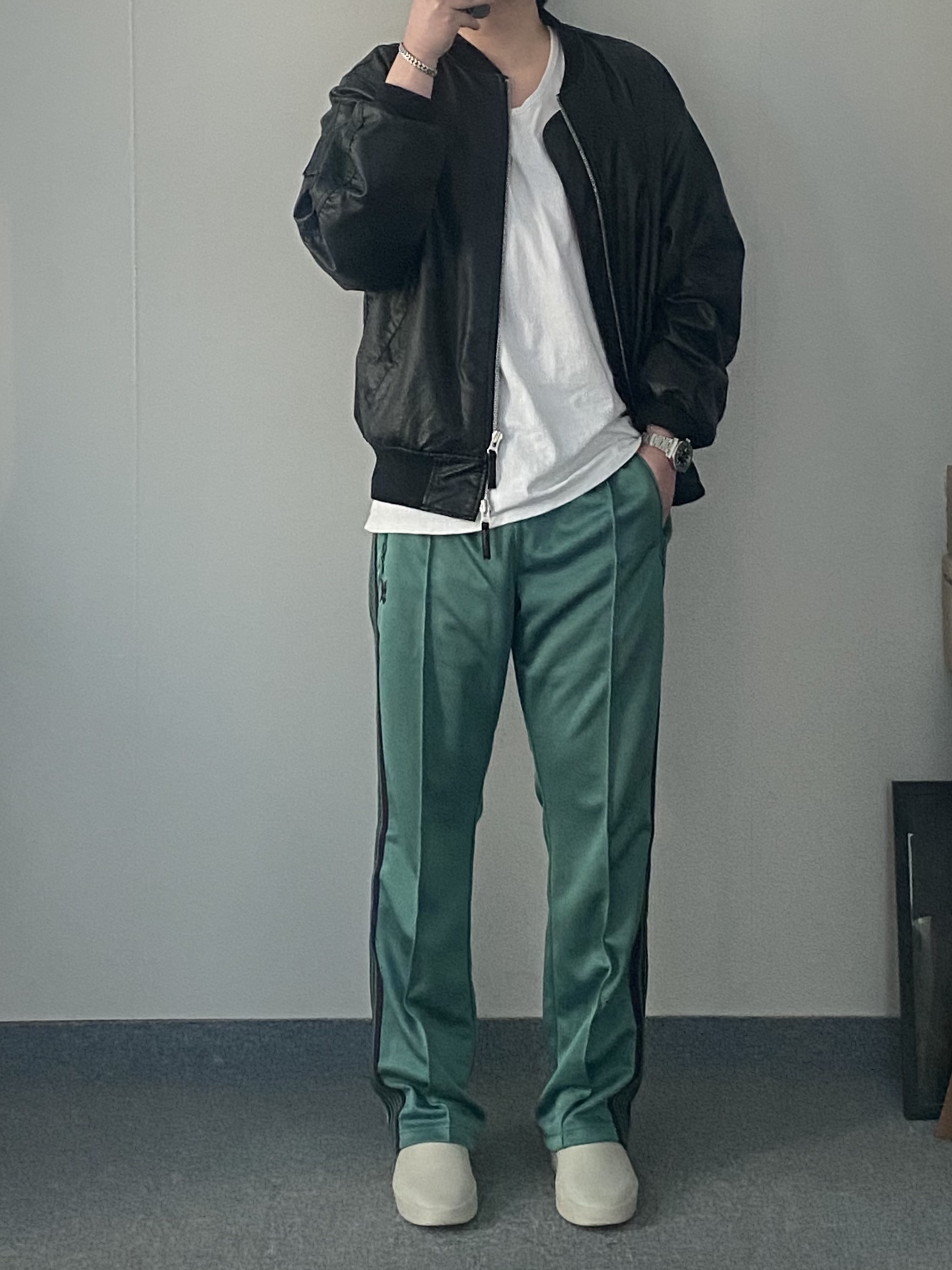 Fear of God The California Cement, Needles Narrow Track Pants Poly Smooth Emerald 착용 스타일 - 2