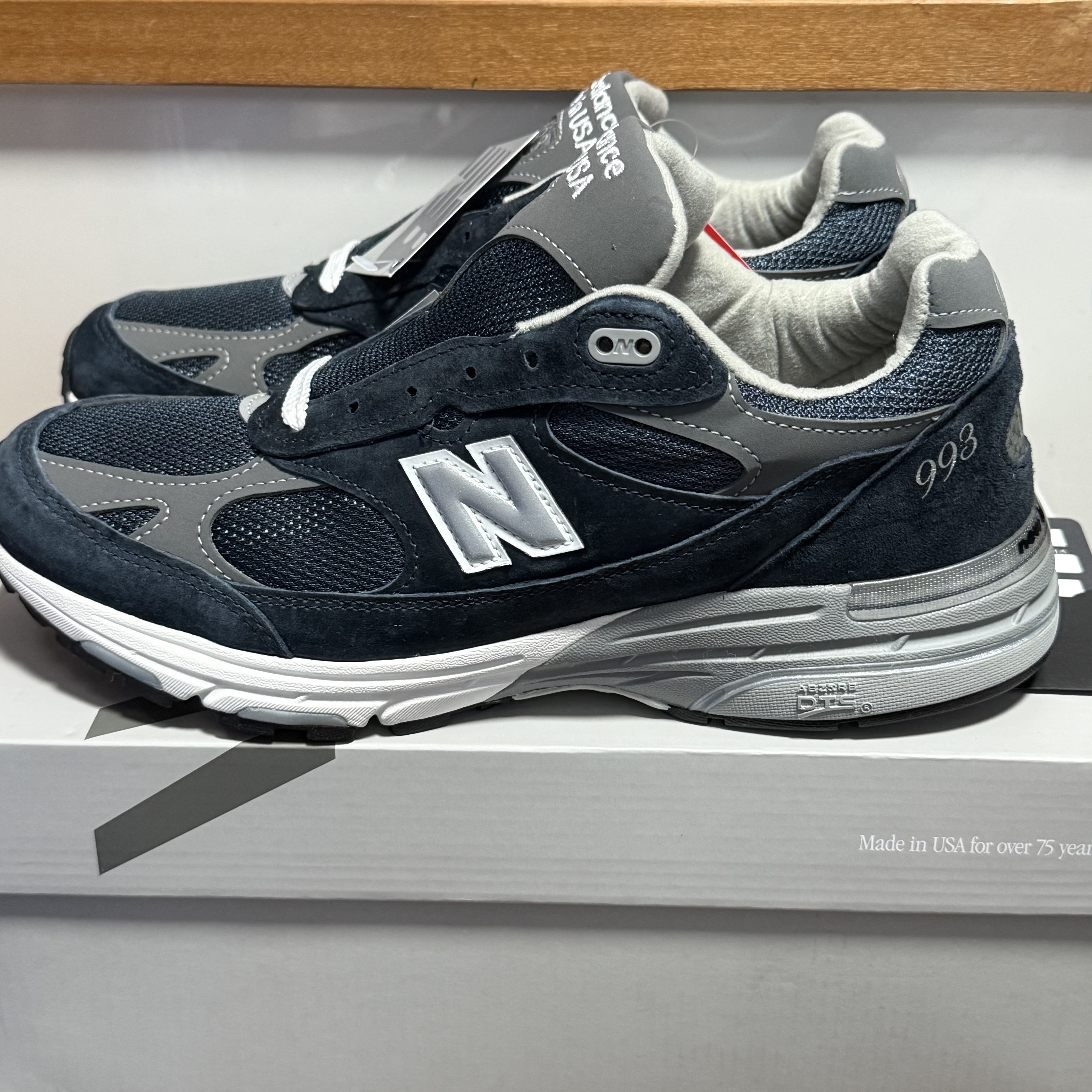New Balance 993 Made in USA Navy - D Standard 착용 스타일