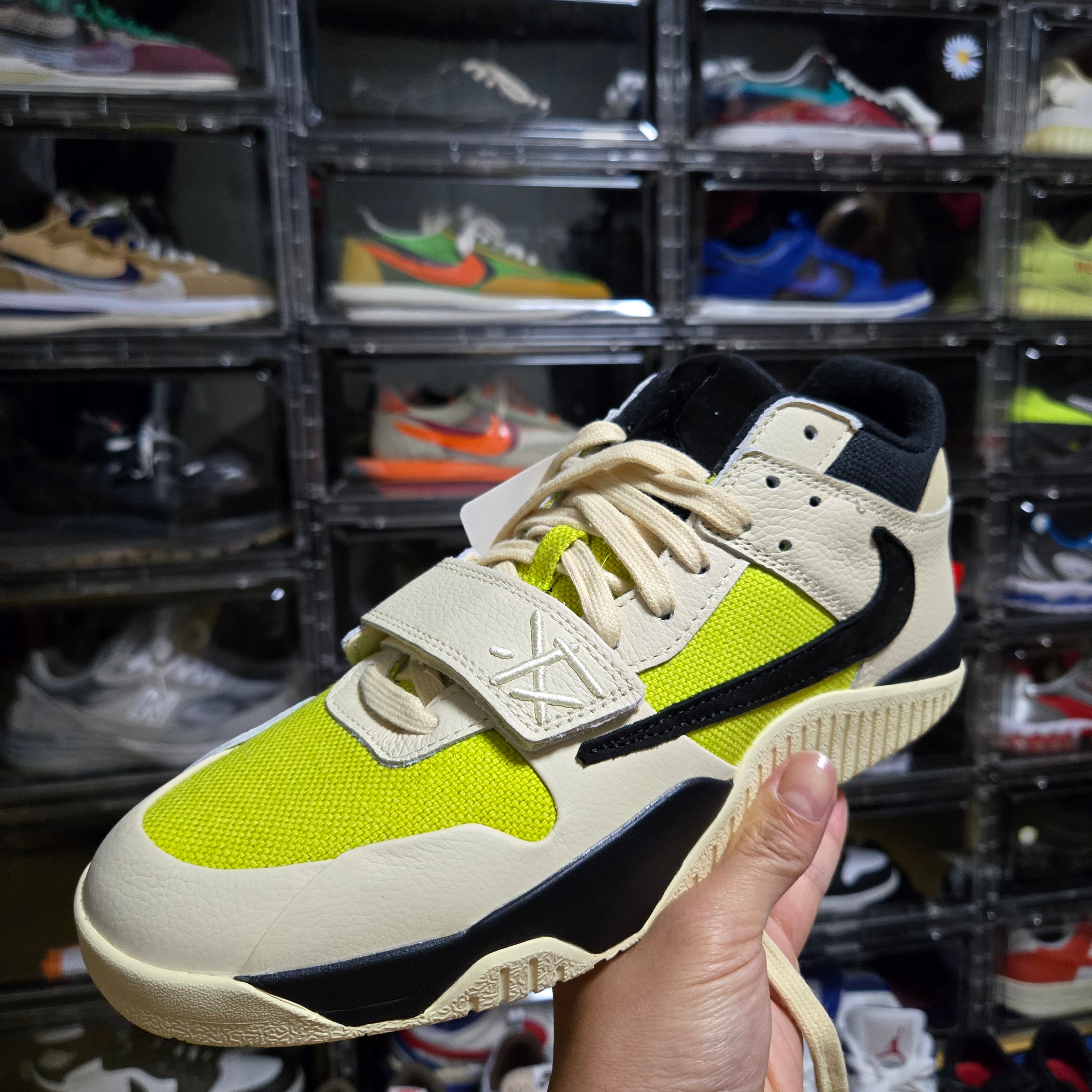 Jordan x Travis Scott Jumpman Jack TR Bright Cactus 착용 스타일 - 8