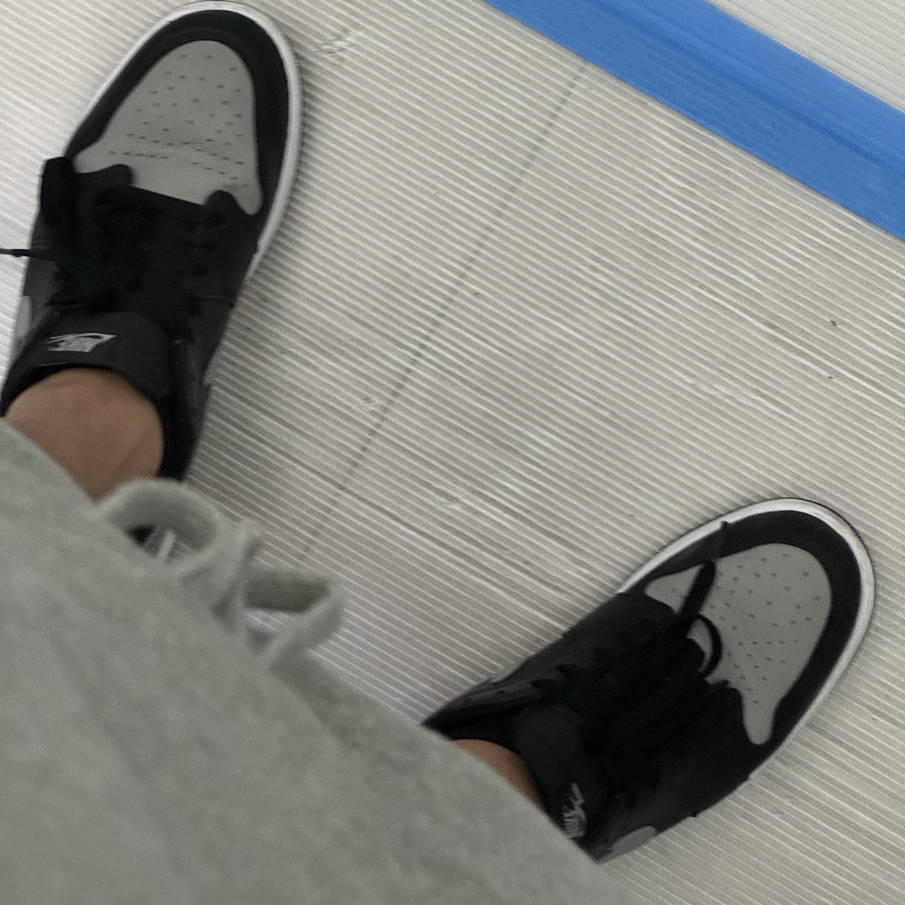 Jordan 1 Retro Low OG Shadow 착용 스타일